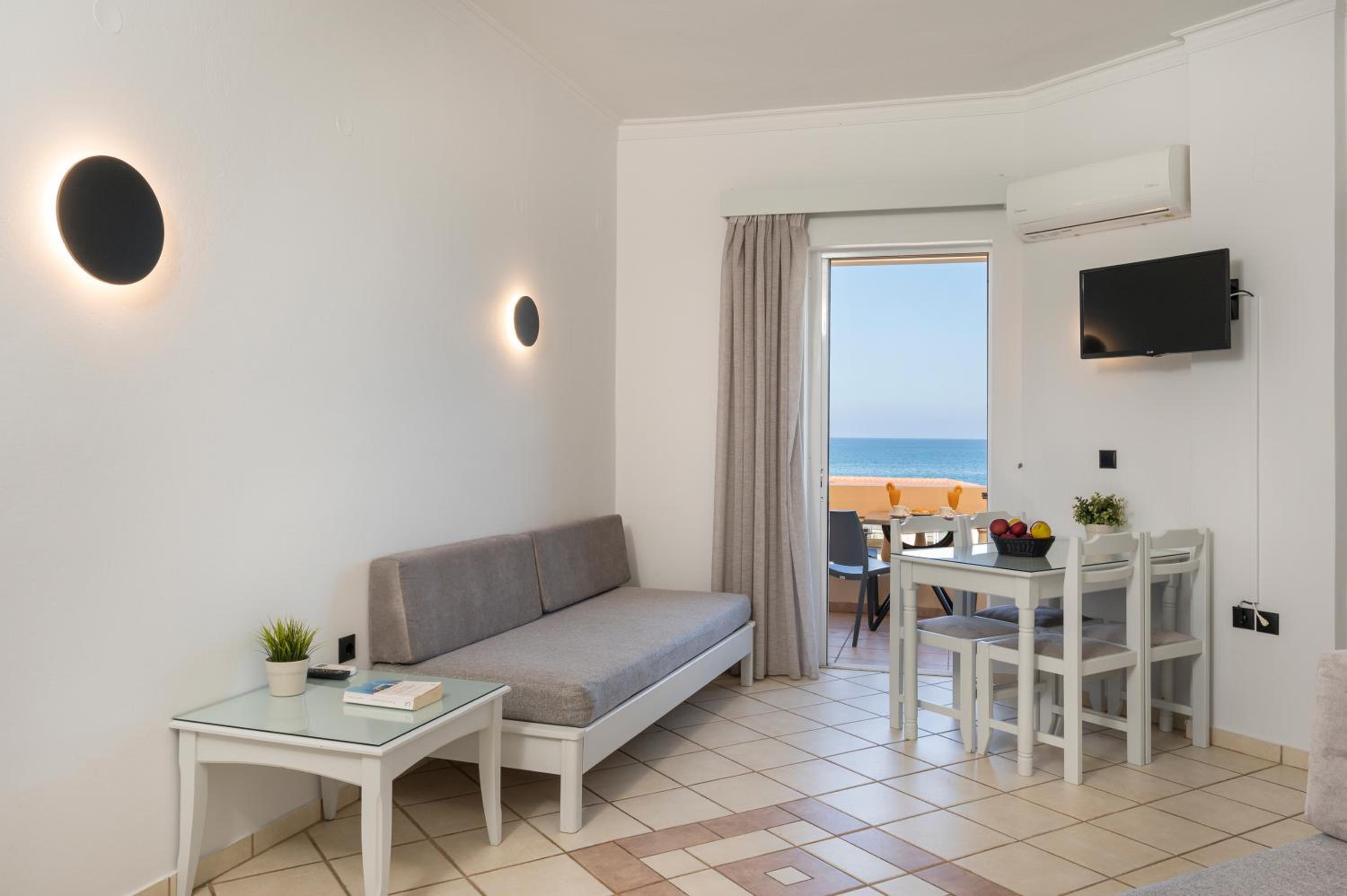 Seaside Suite - Photo 1