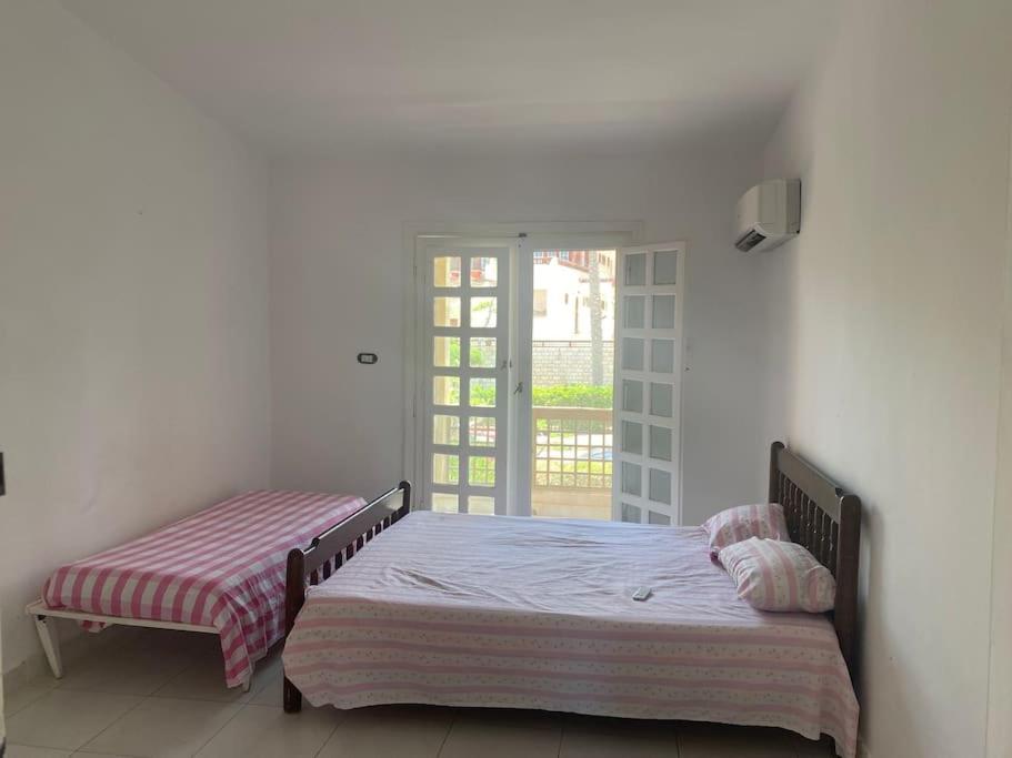 Four-Bedroom House photo 1