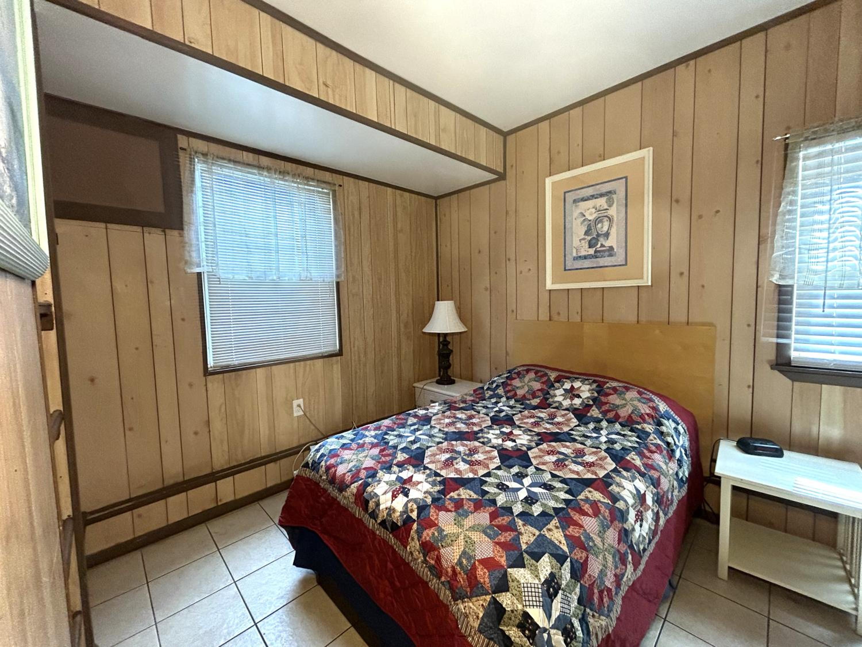 Two Bedroom, One Bathroom Apartment, Ground Floor - Photo 12