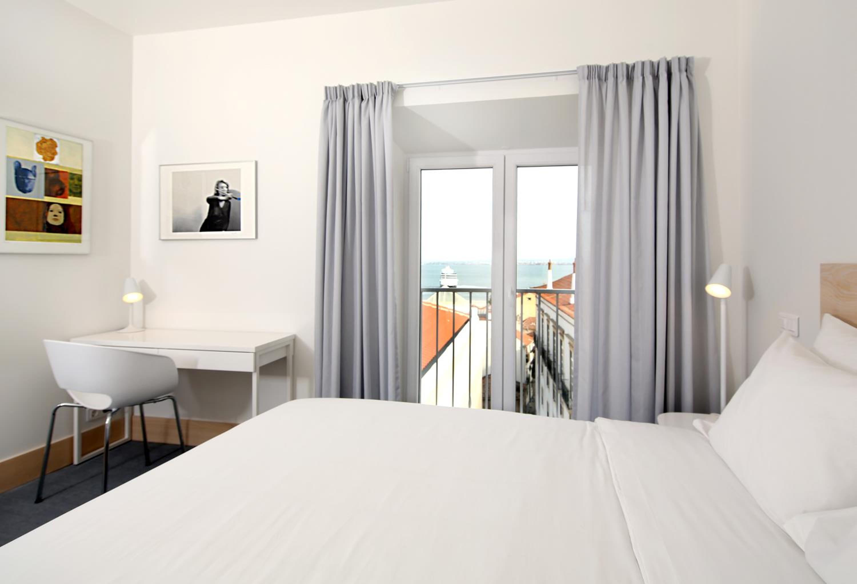 Double Room with Extra Bed and River View photo 3