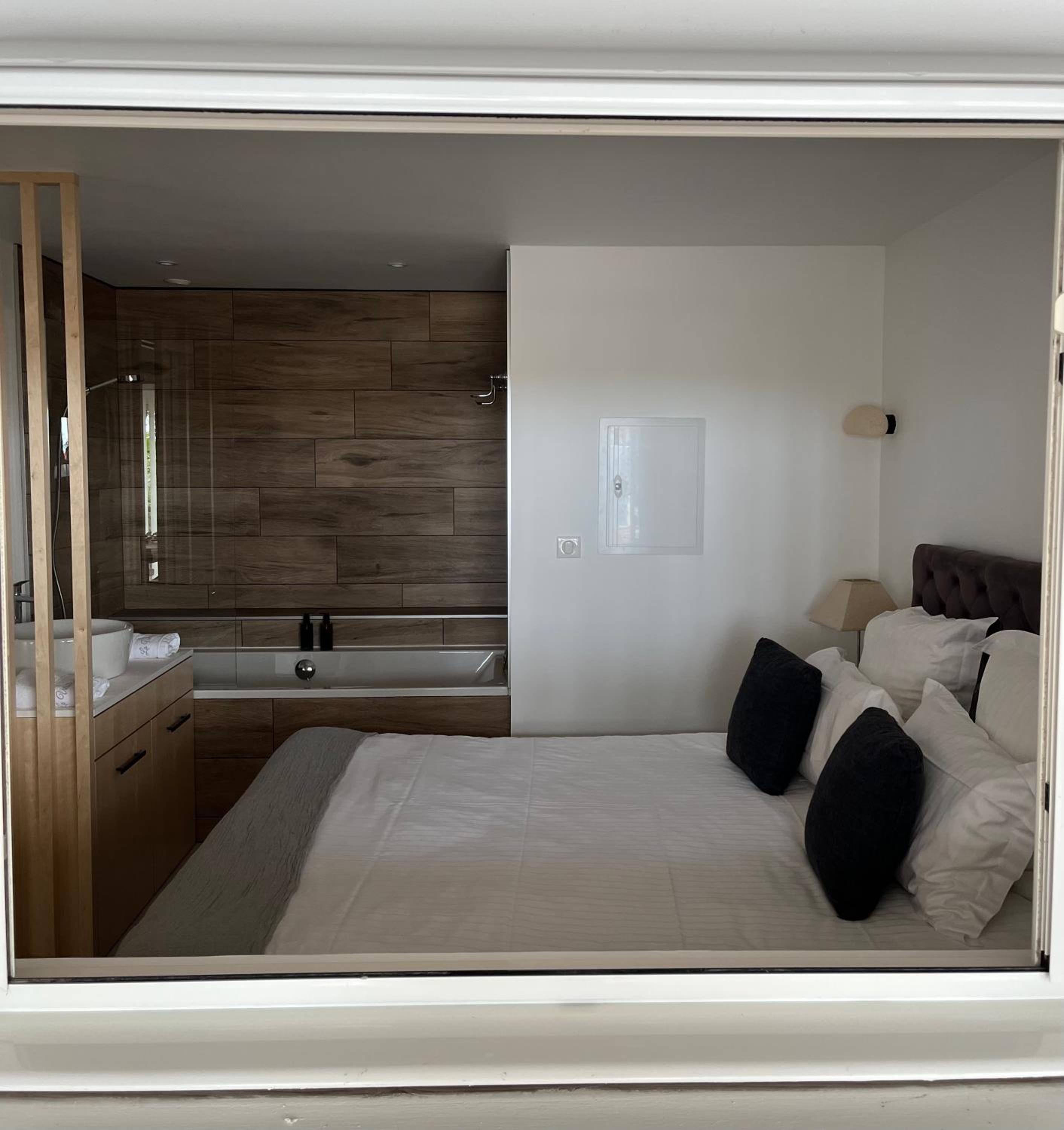 Apartment with Sea View photo 1