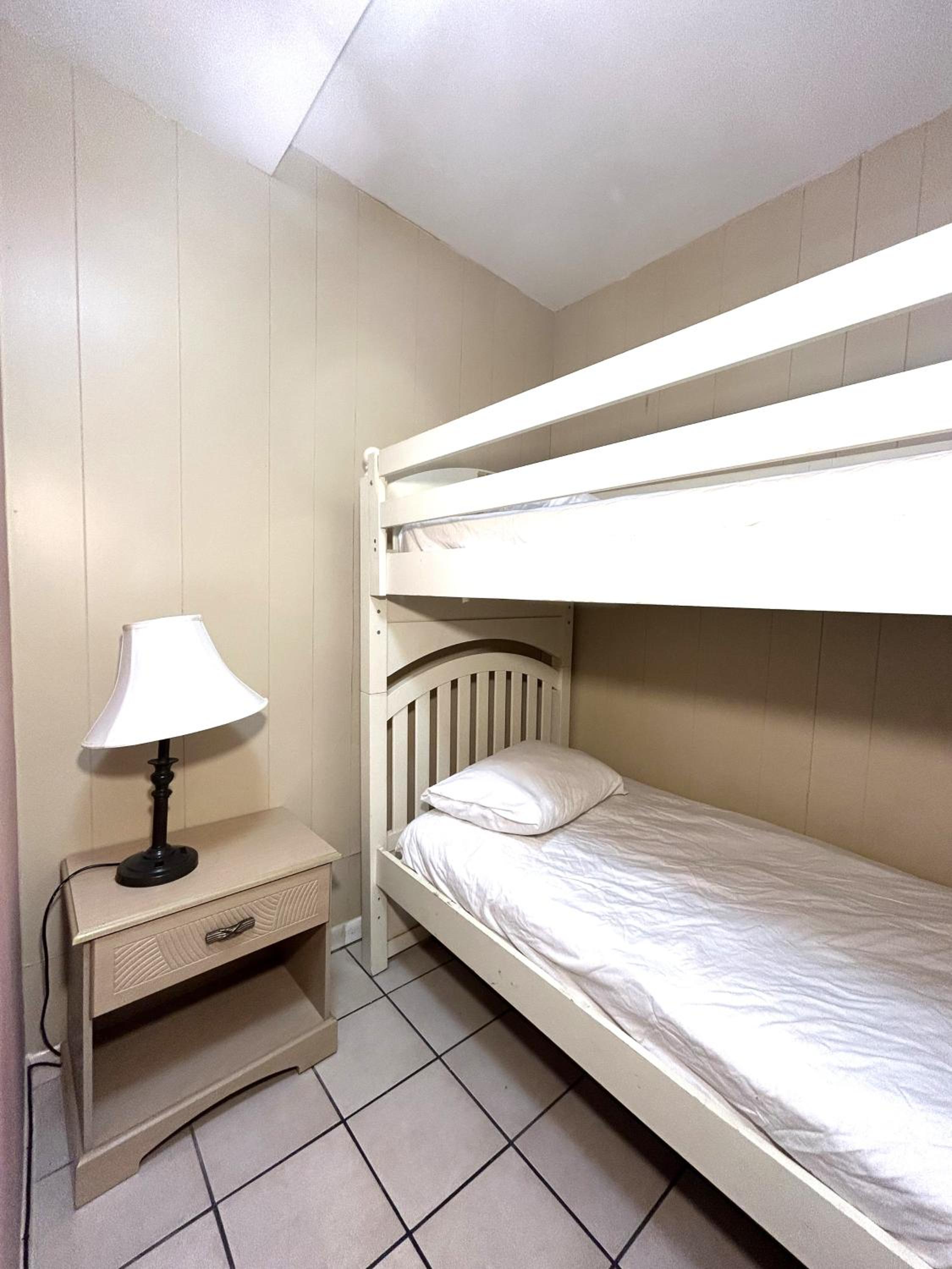 Two Bedroom, One Bathroom Apartment, Ground Floor - Photo 16