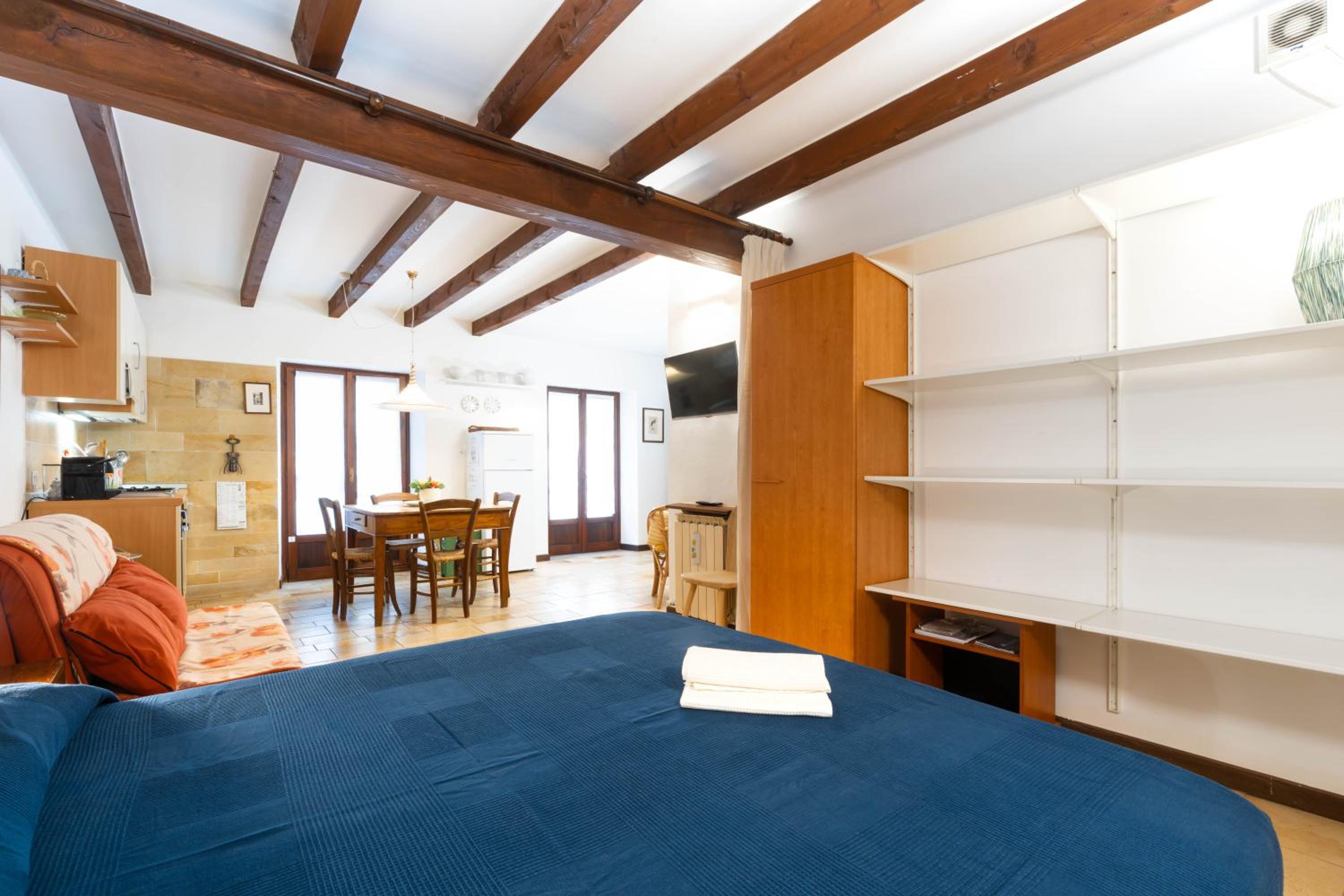One-Bedroom Apartment