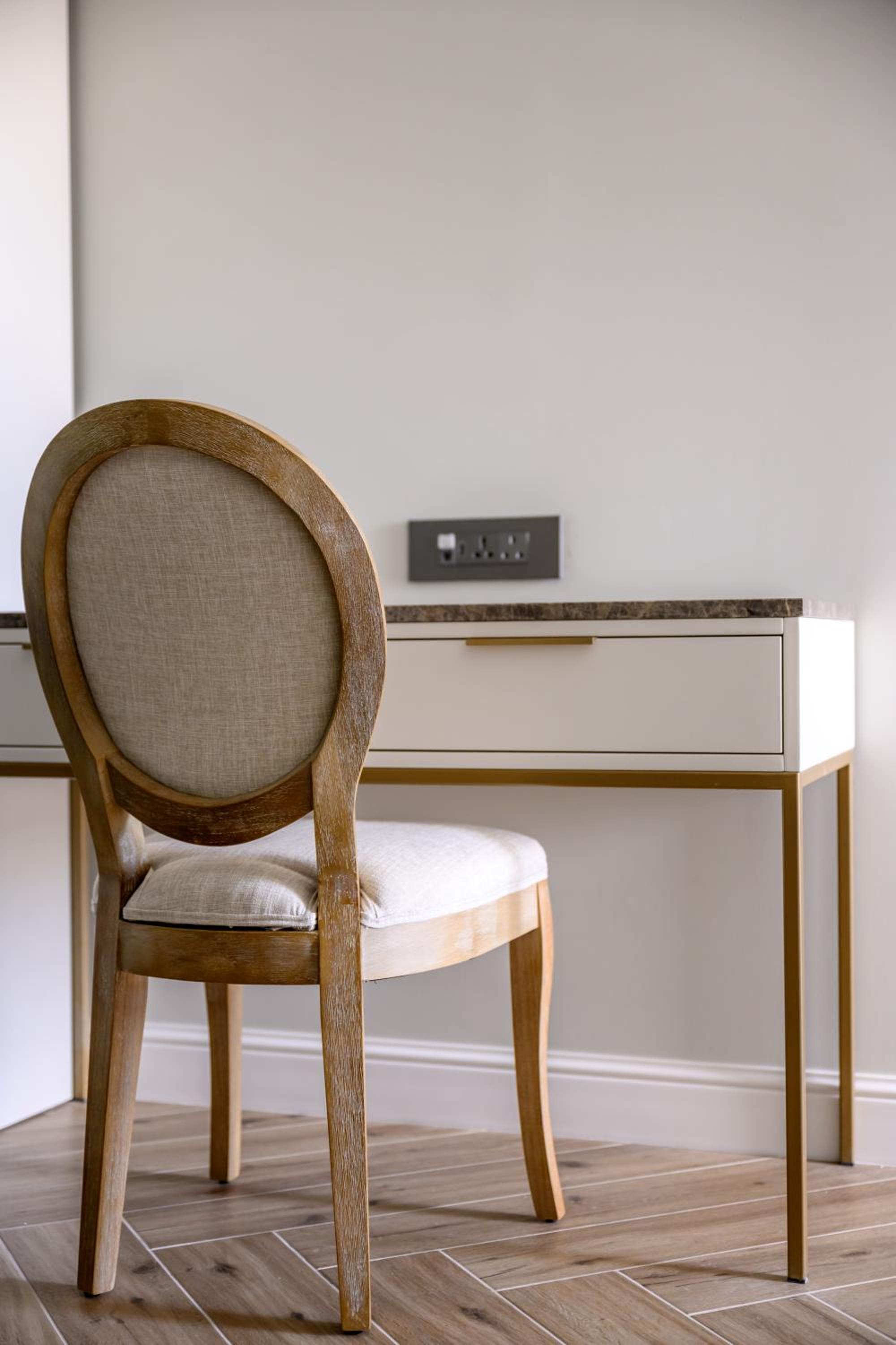 Suite - Photo 8