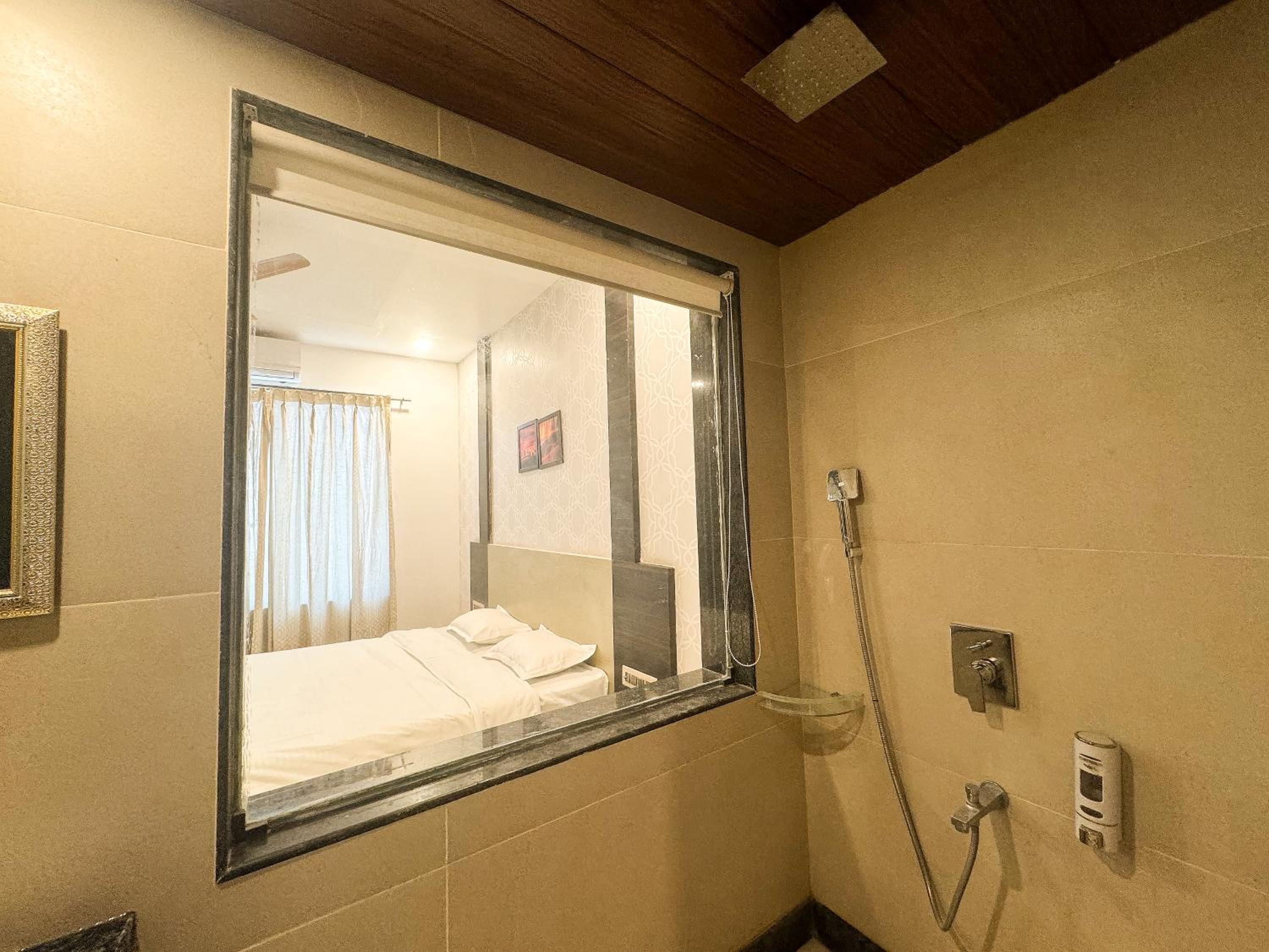 Standard Double Room photo 3