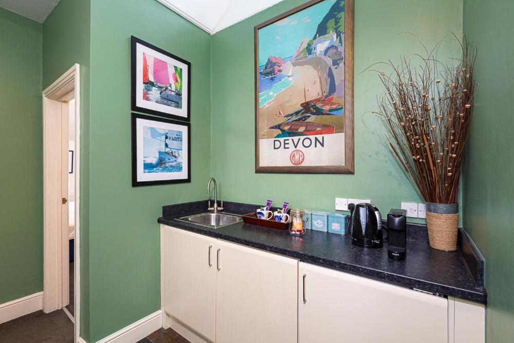 Family Room with Sea View photo 2