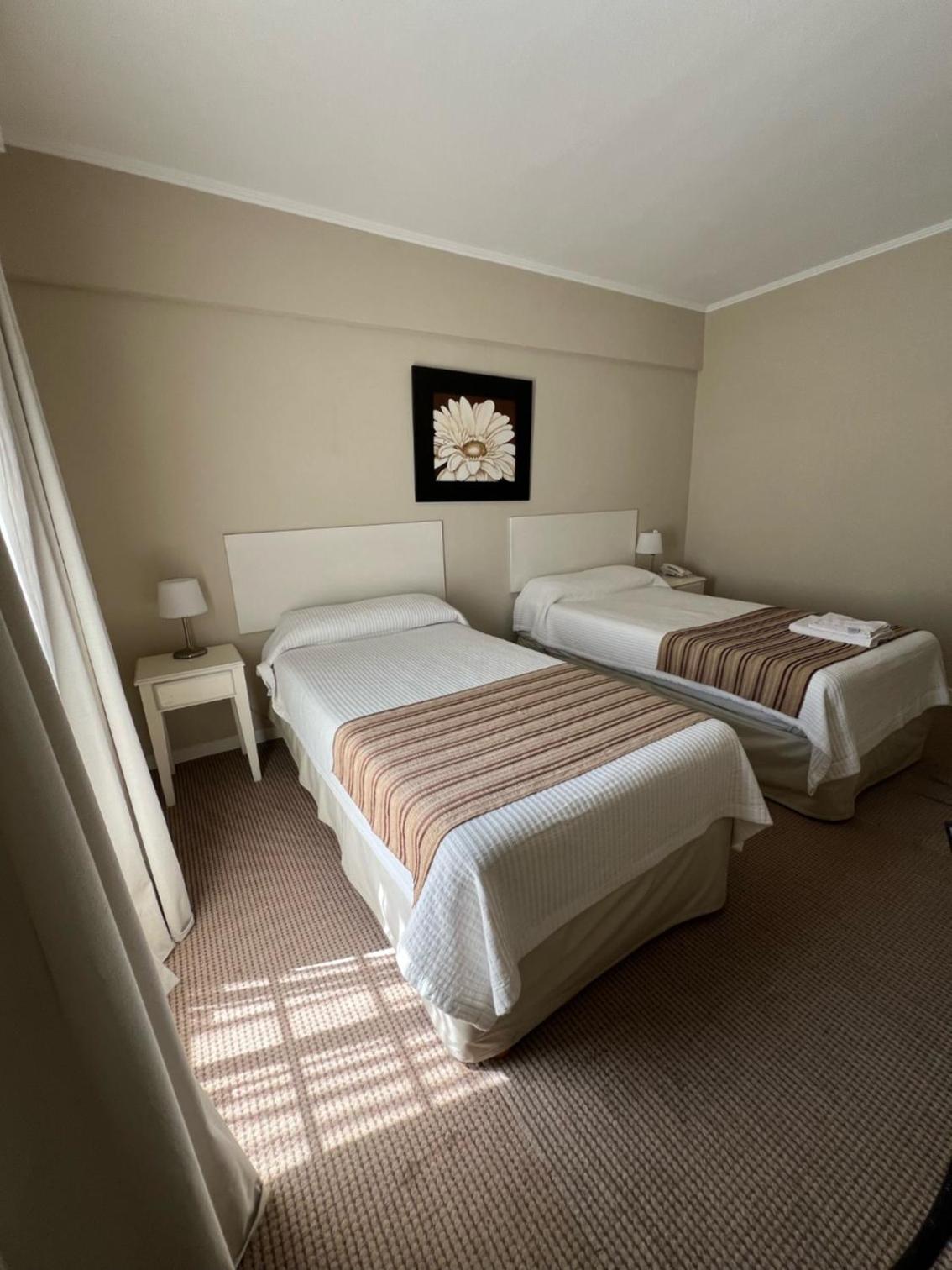Double or Twin Room with Private Bathroom photo 3