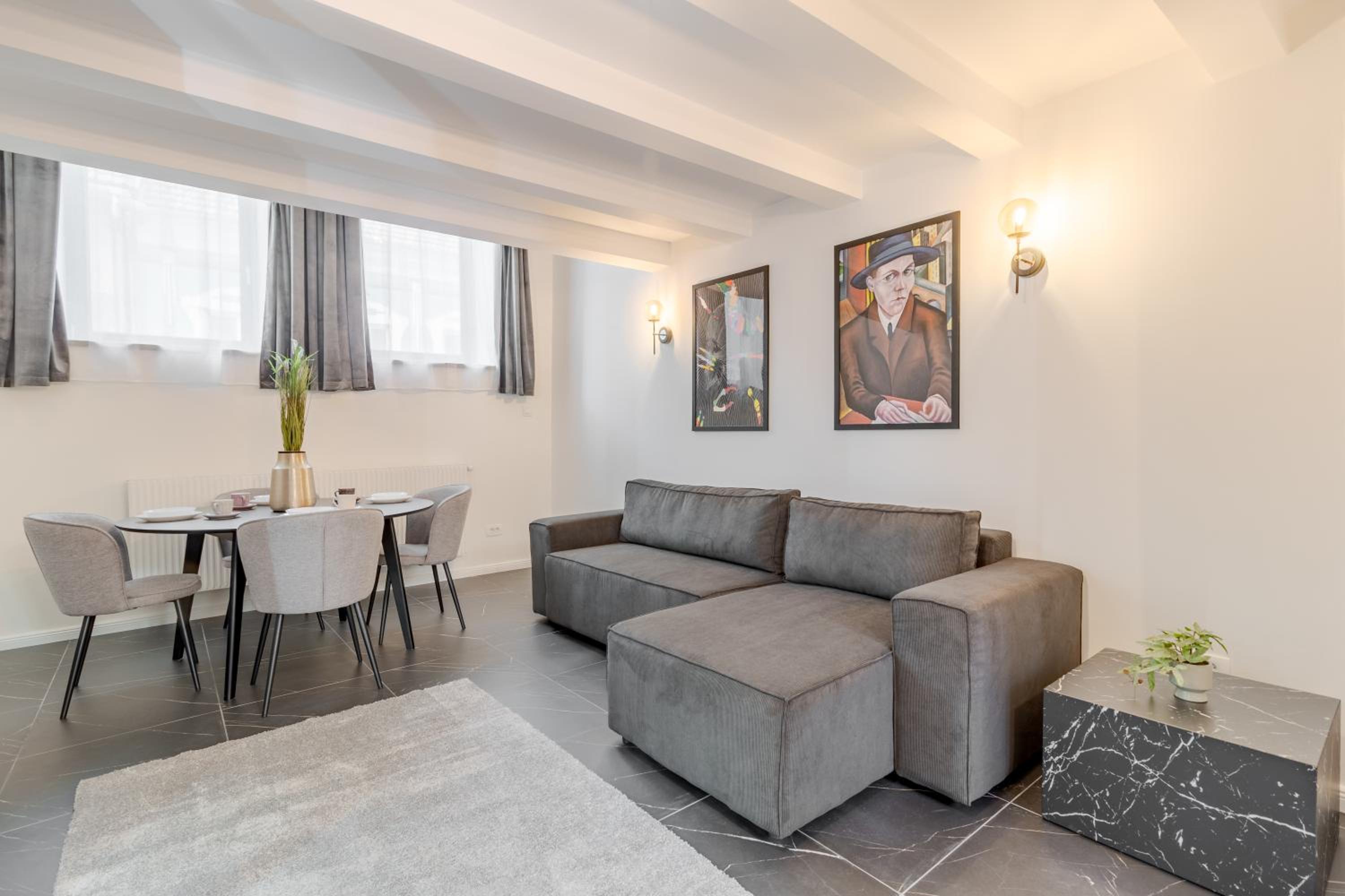 One-Bedroom Apartment
