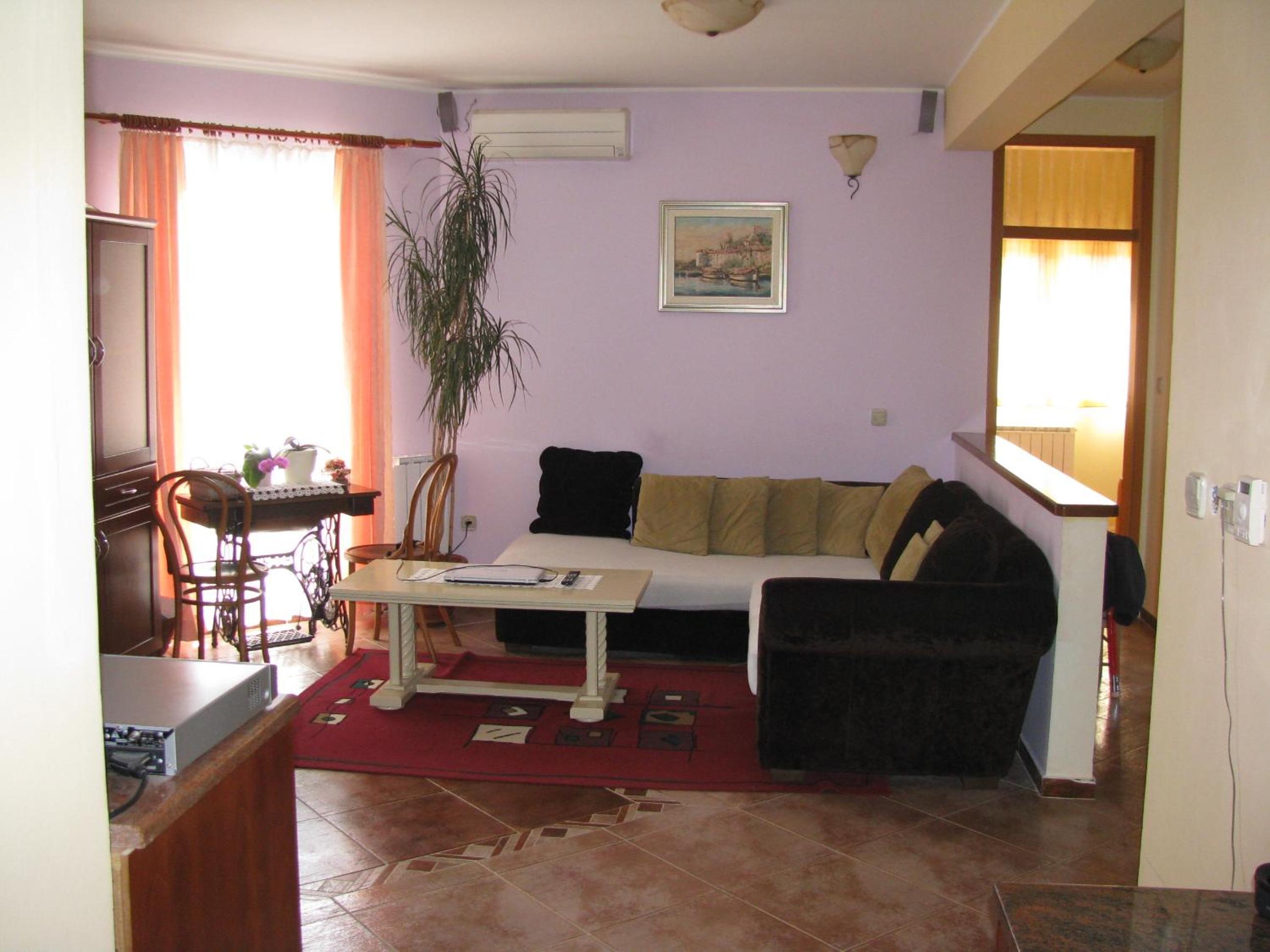 Apartment - Ground Floor photo 3