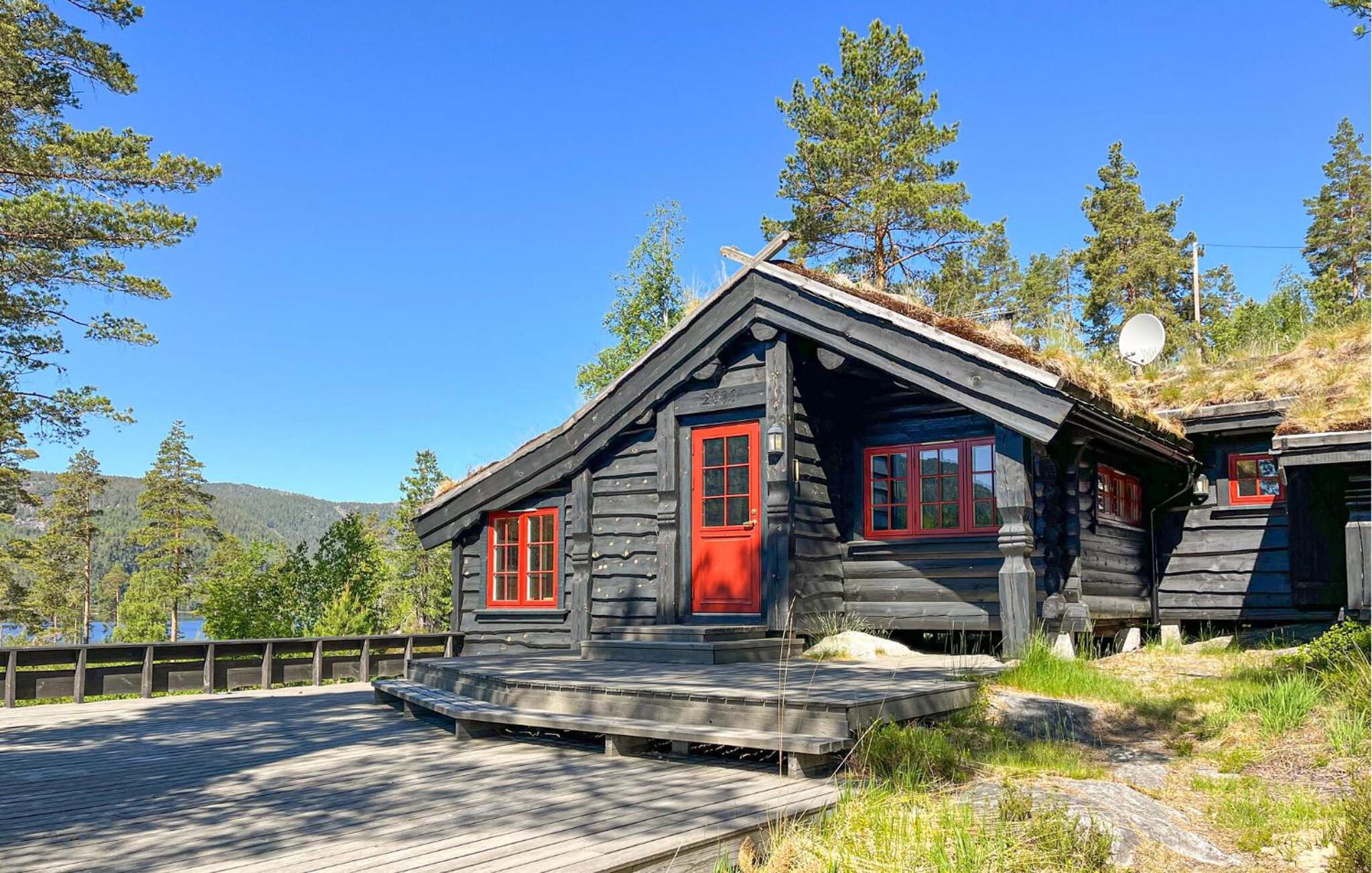 Three-Bedroom Vacation Home  photo 3