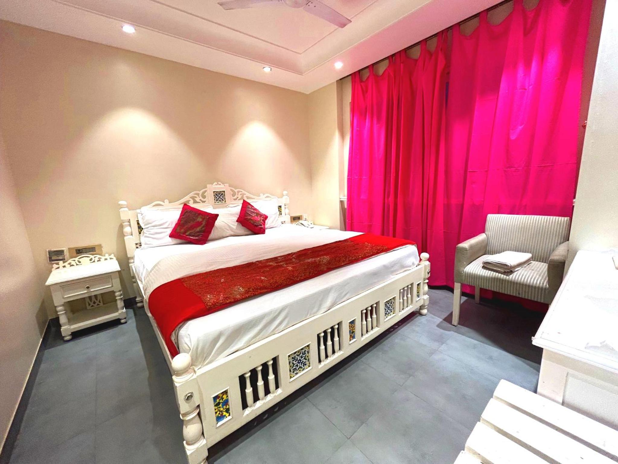 Heritage Boutique Room - Photo 26