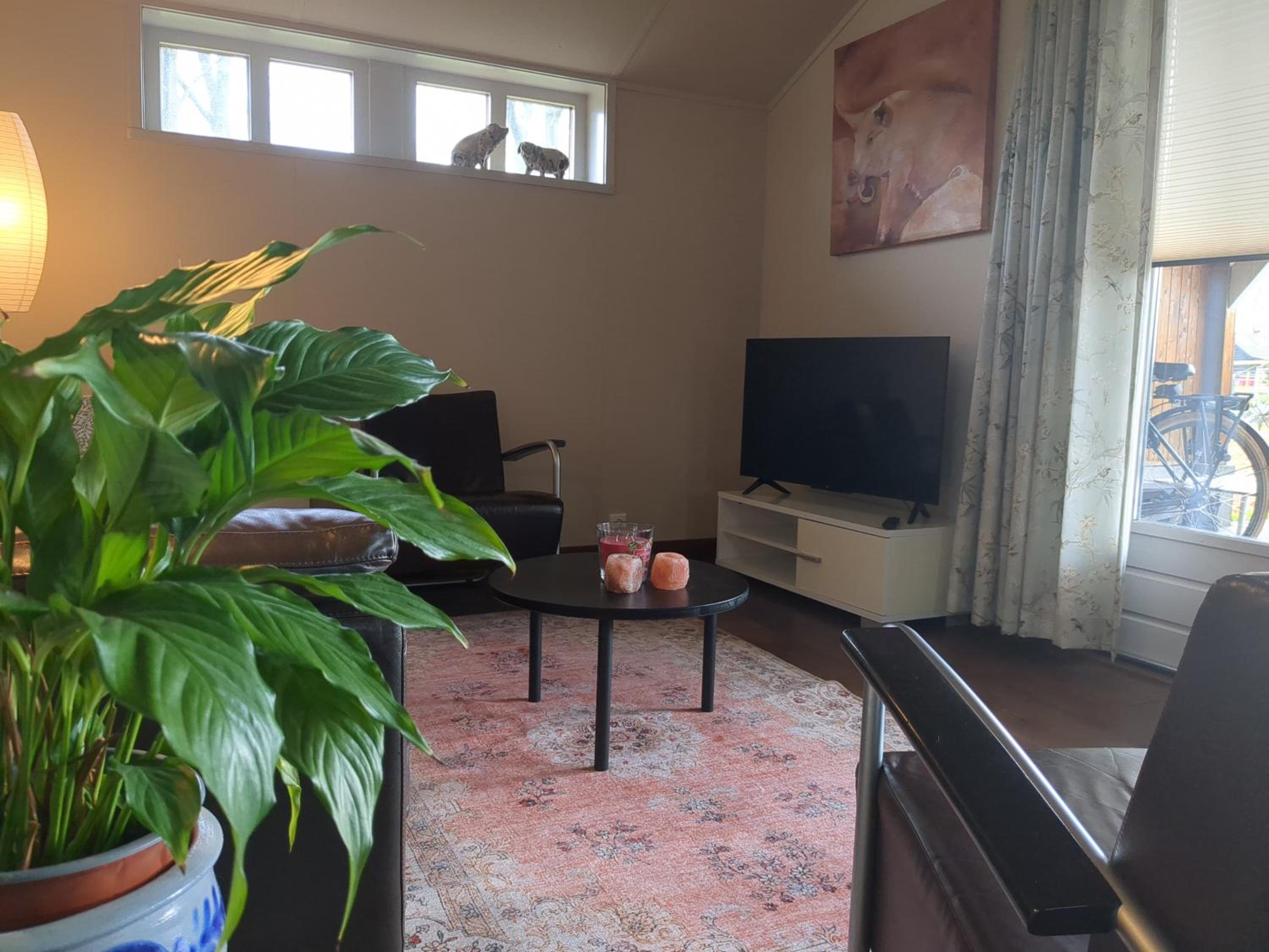 Three-Bedroom Vacation Home  photo 1