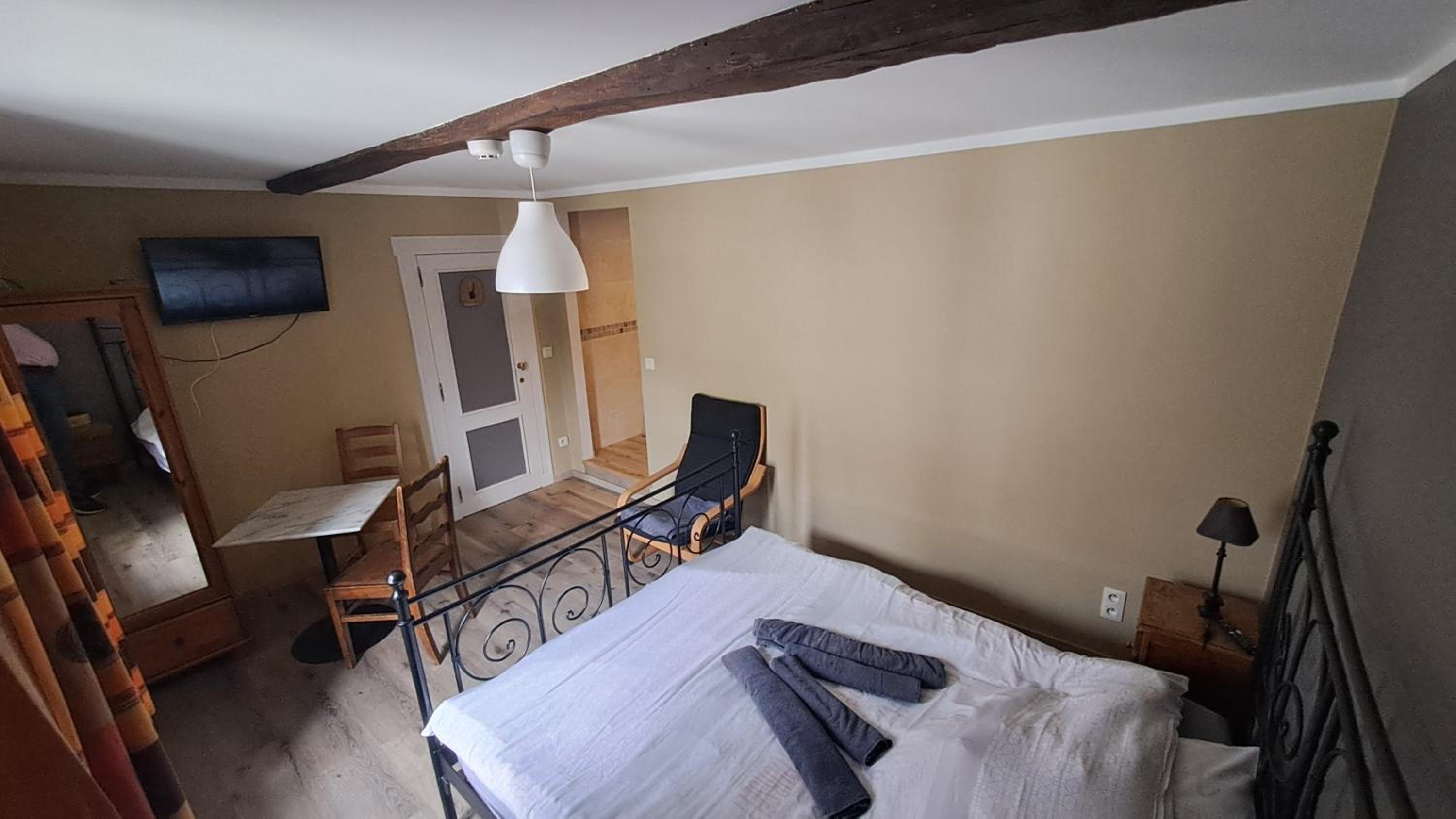 Small Double Room photo 1