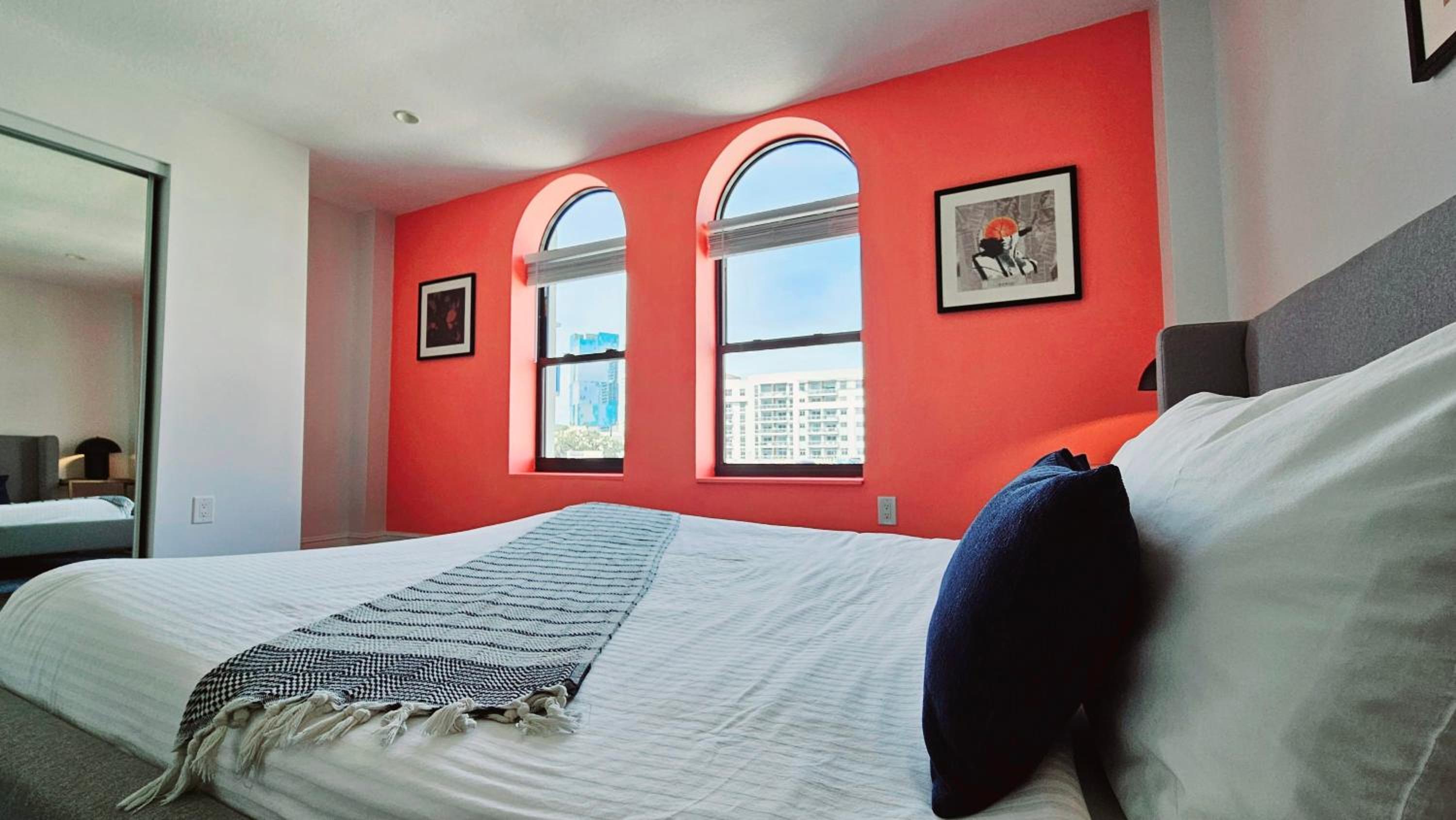 Apartment photo 2