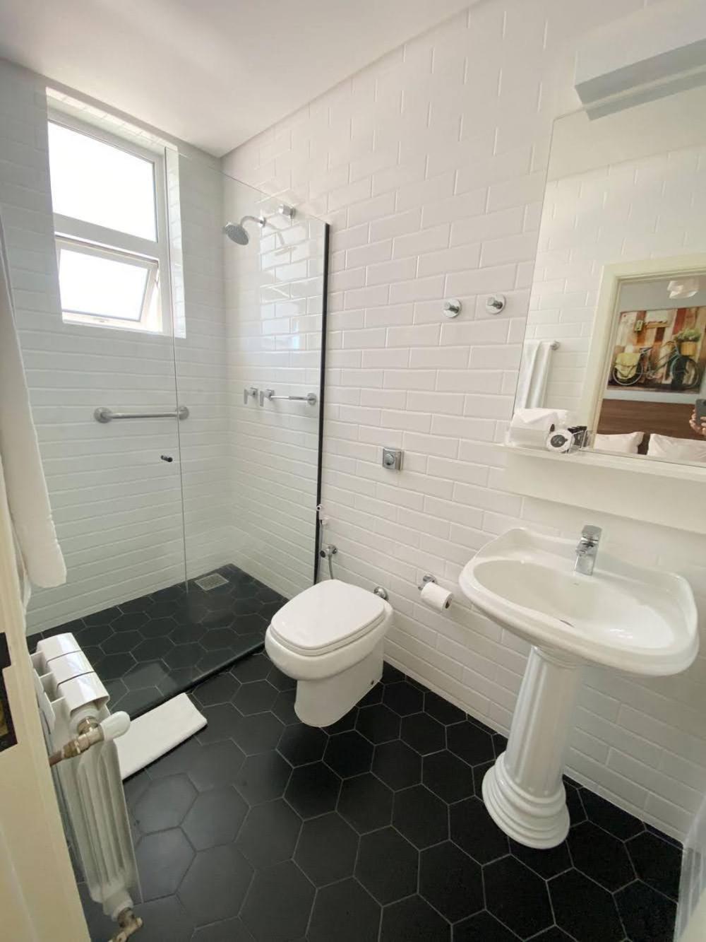 Standard Double Room - Photo 4