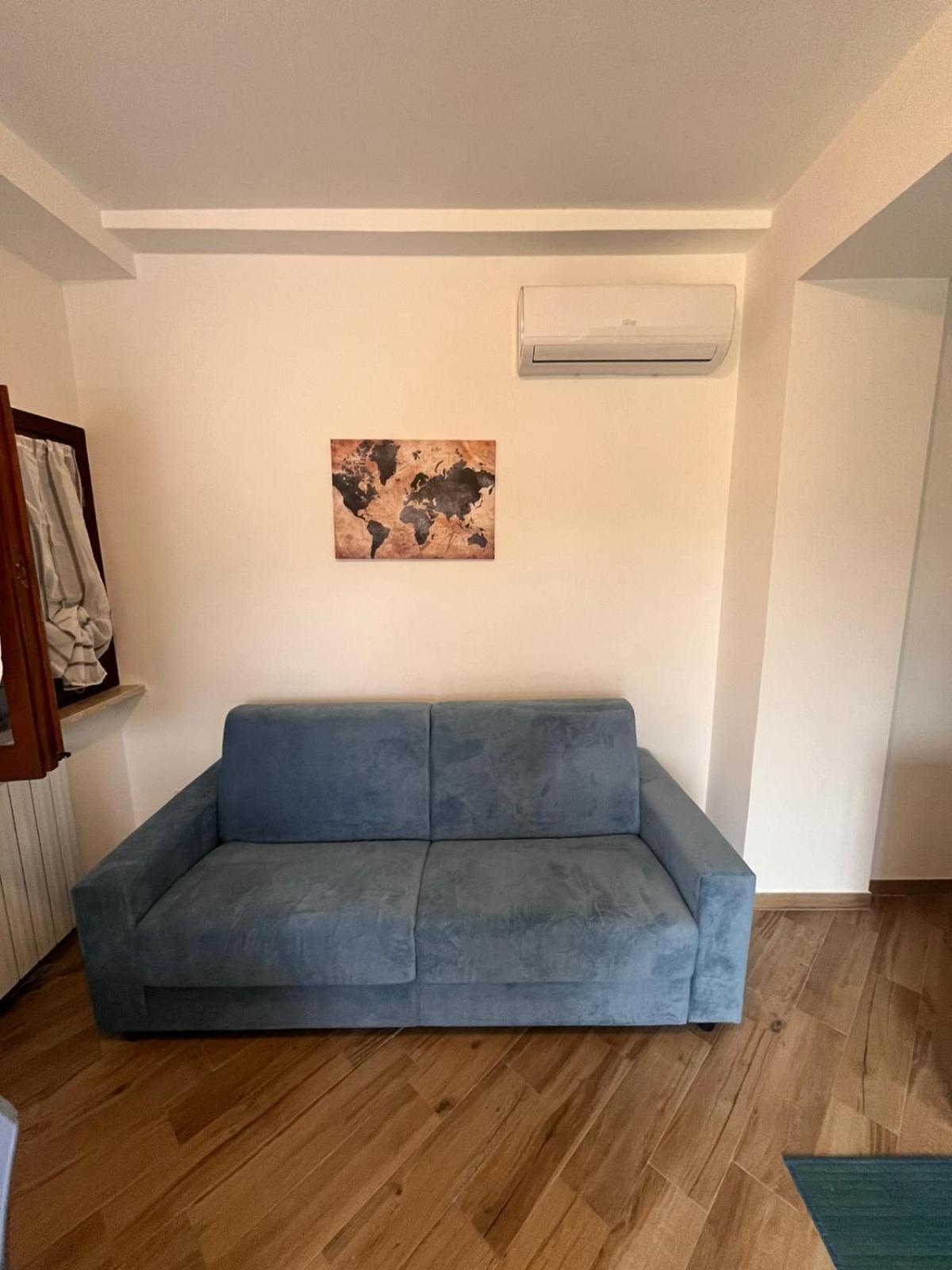 One-Bedroom House photo 1