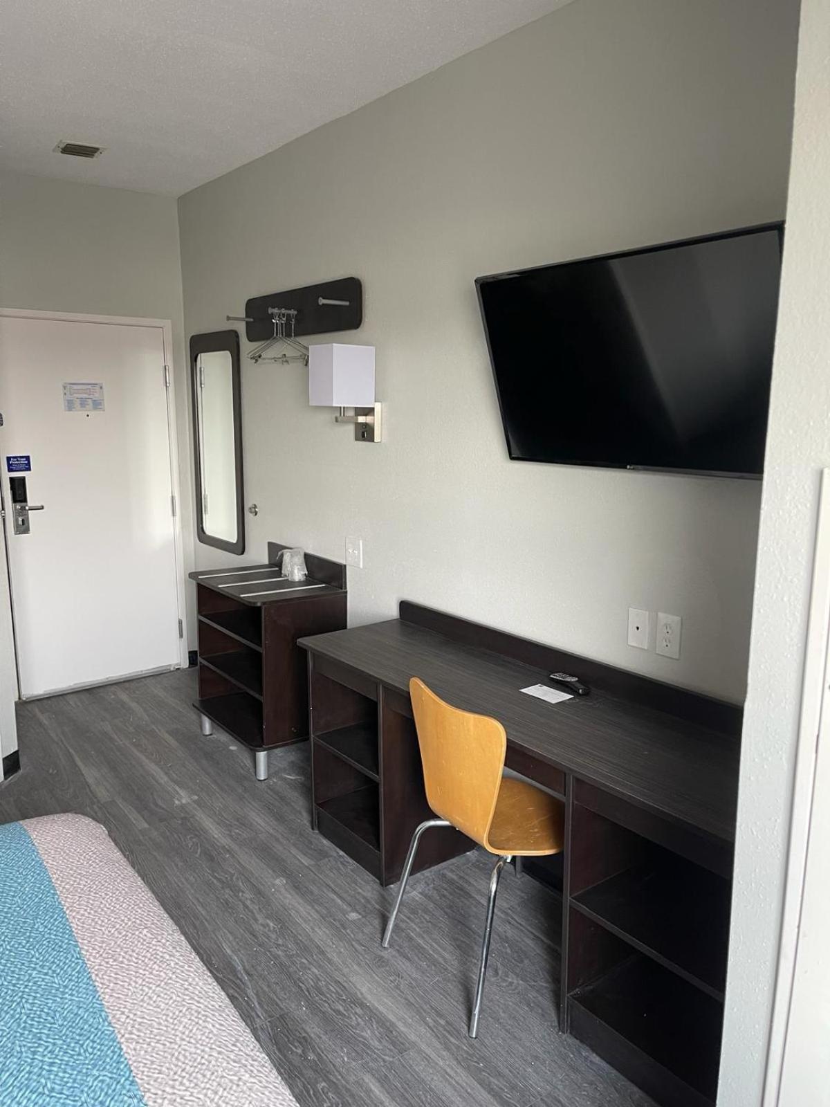 Deluxe Quadruple Room - Non-Smoking photo 1
