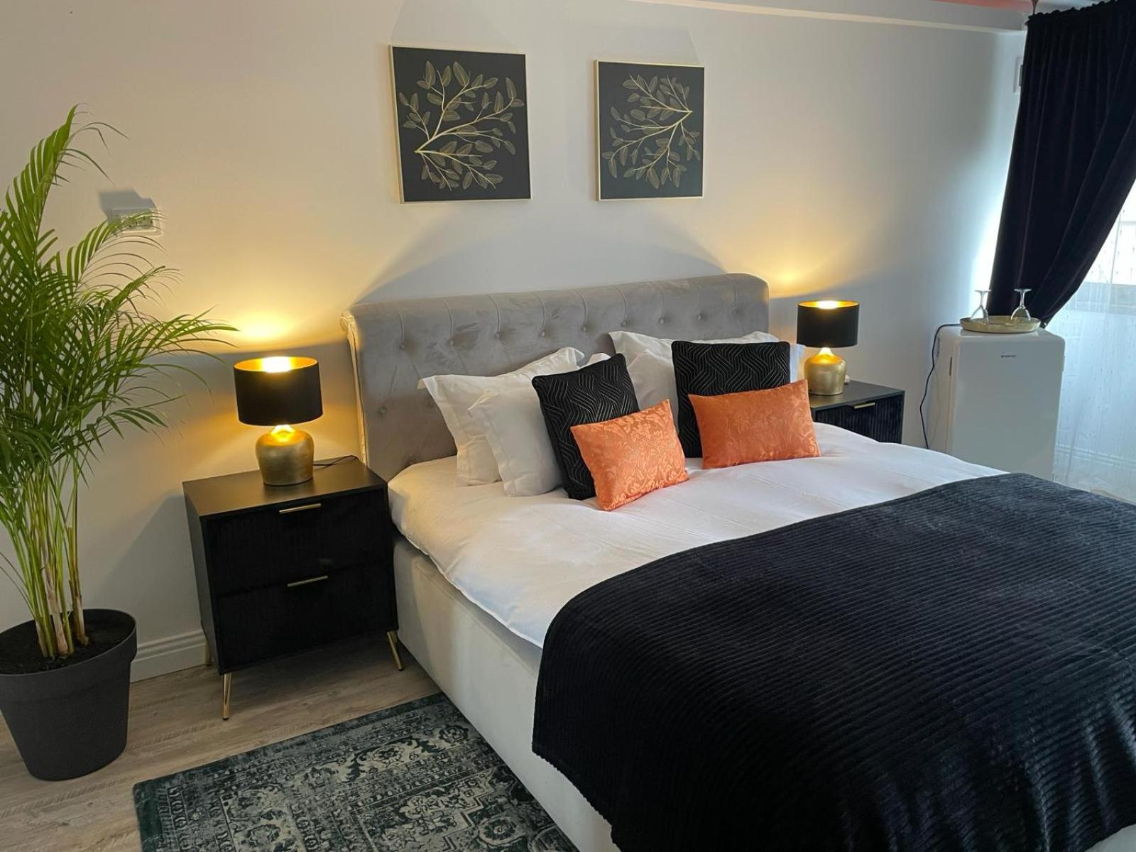 Deluxe Double Room - Photo 16