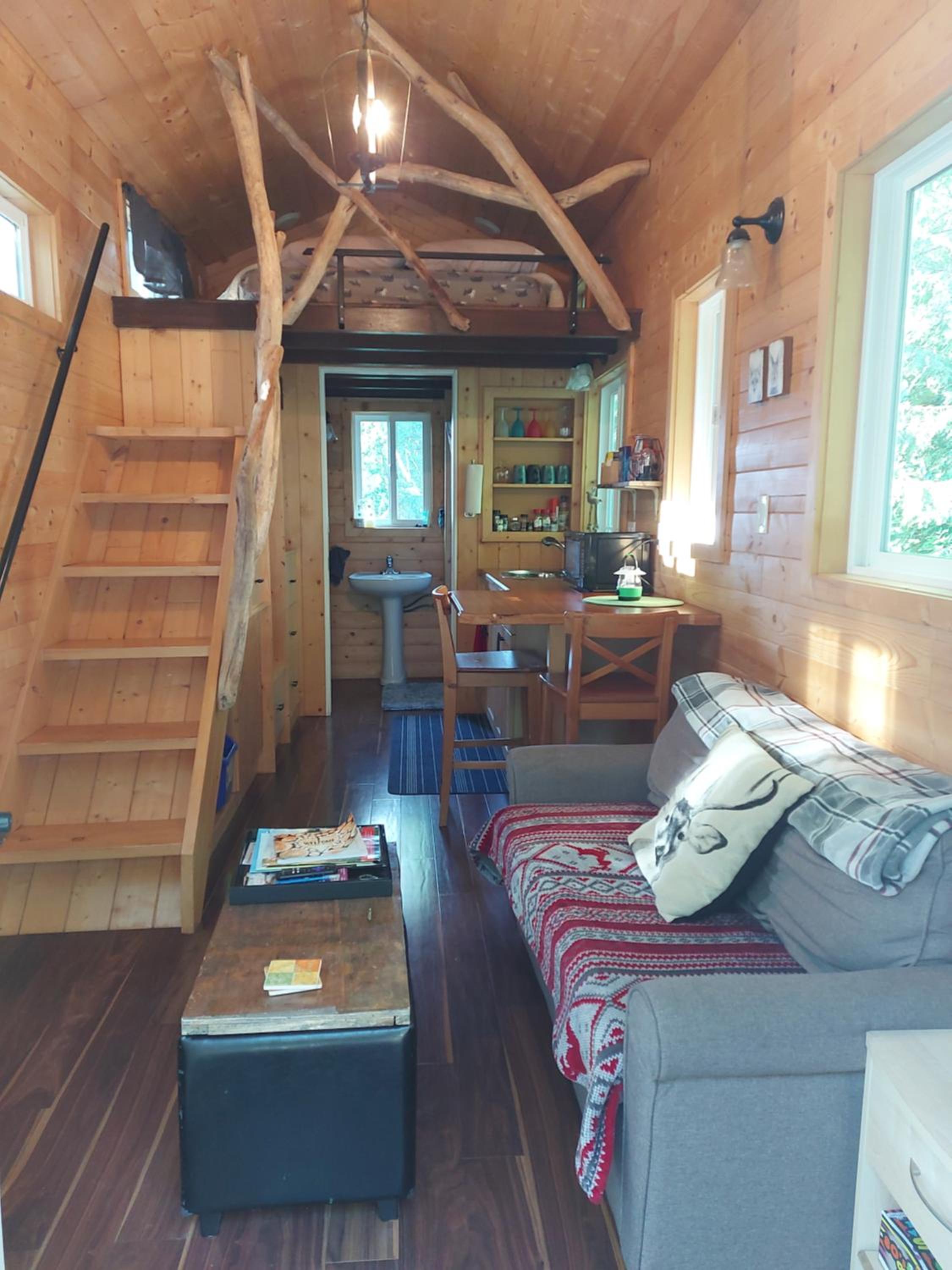 One-Bedroom House ( Tiny Escape 2 ) photo 3