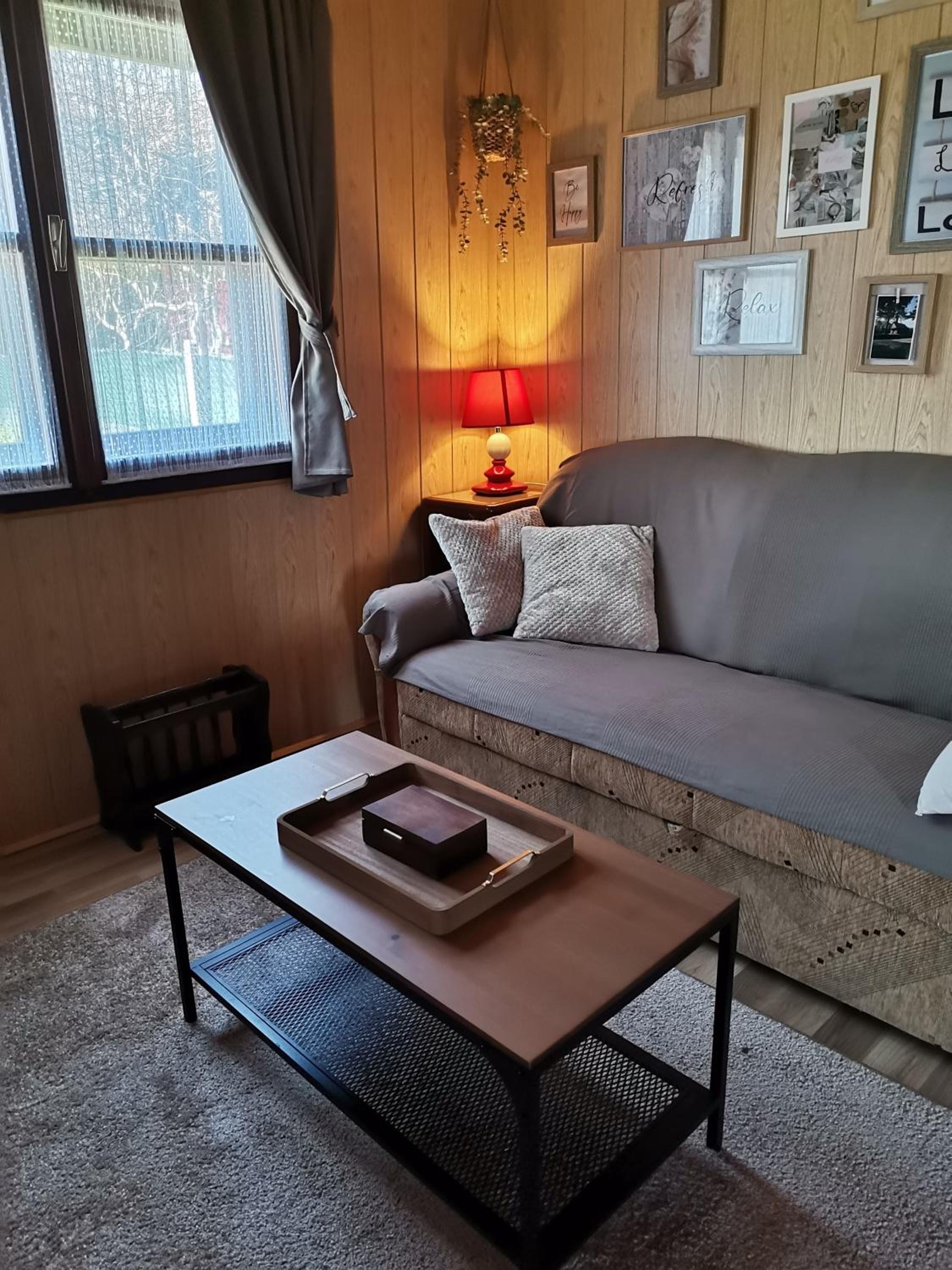 One-Bedroom House photo 2