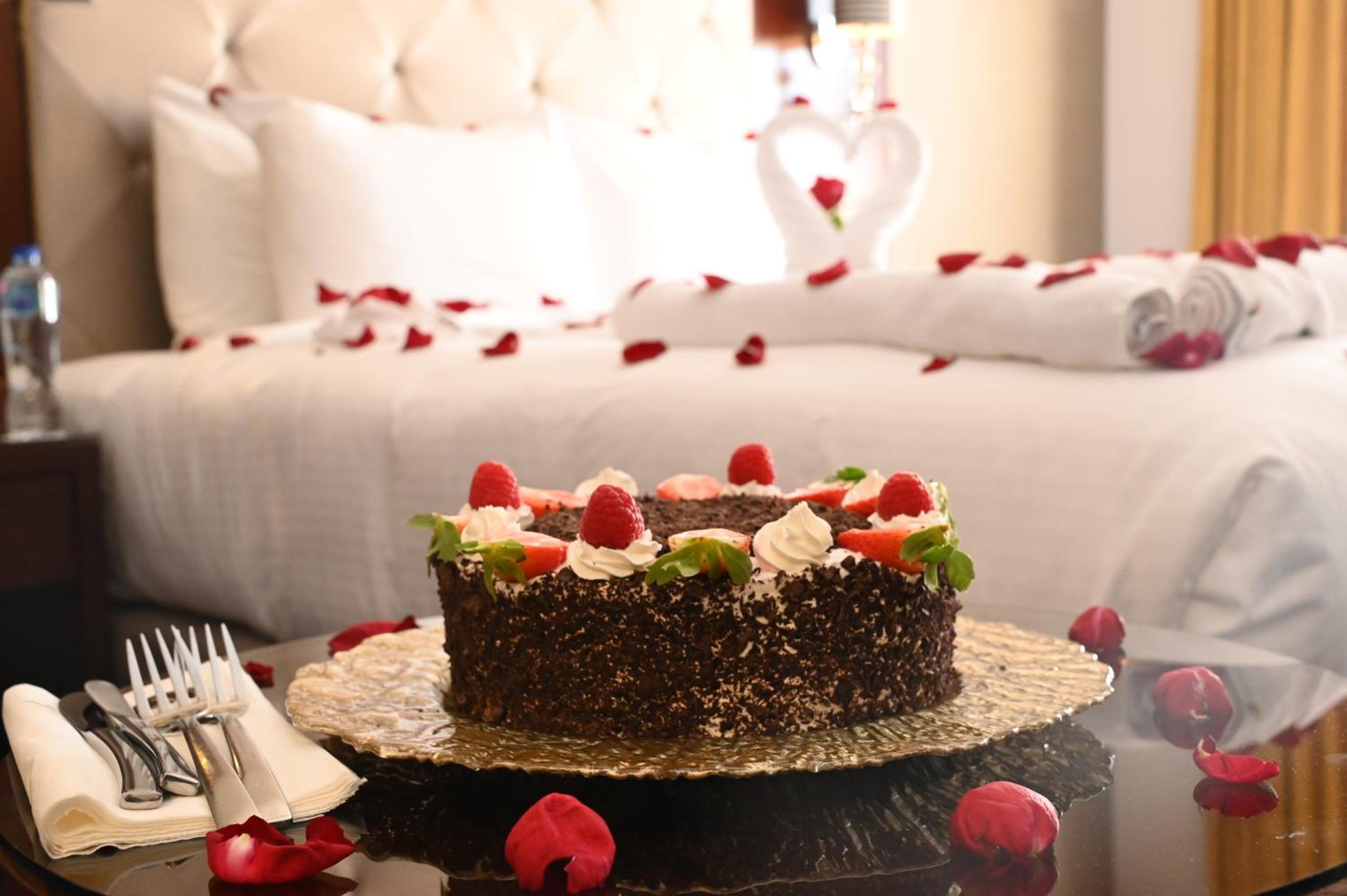 Honymoon Deluxe Suite with Haram View