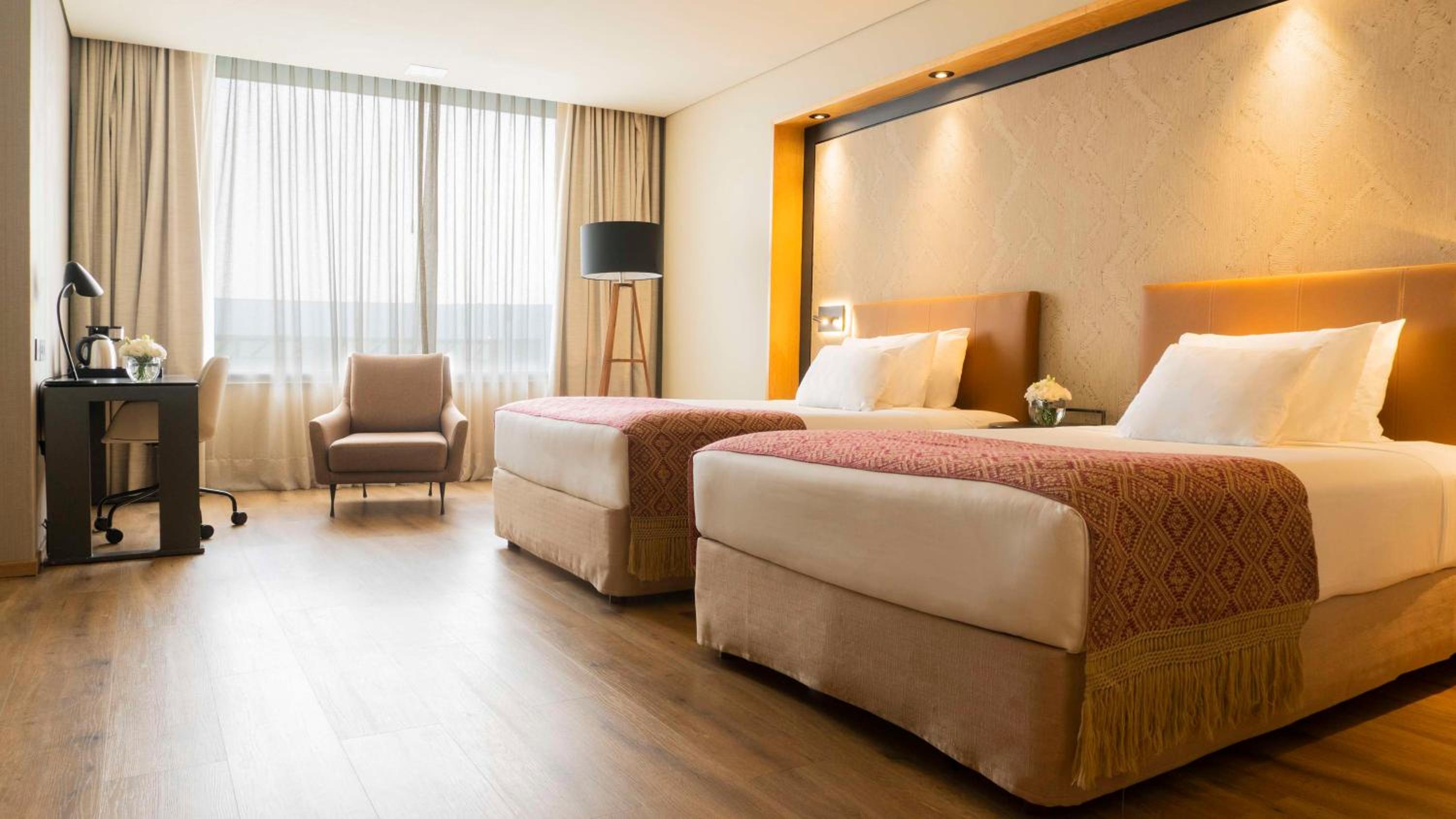 Premium Double or Two Queen Room - Photo 5