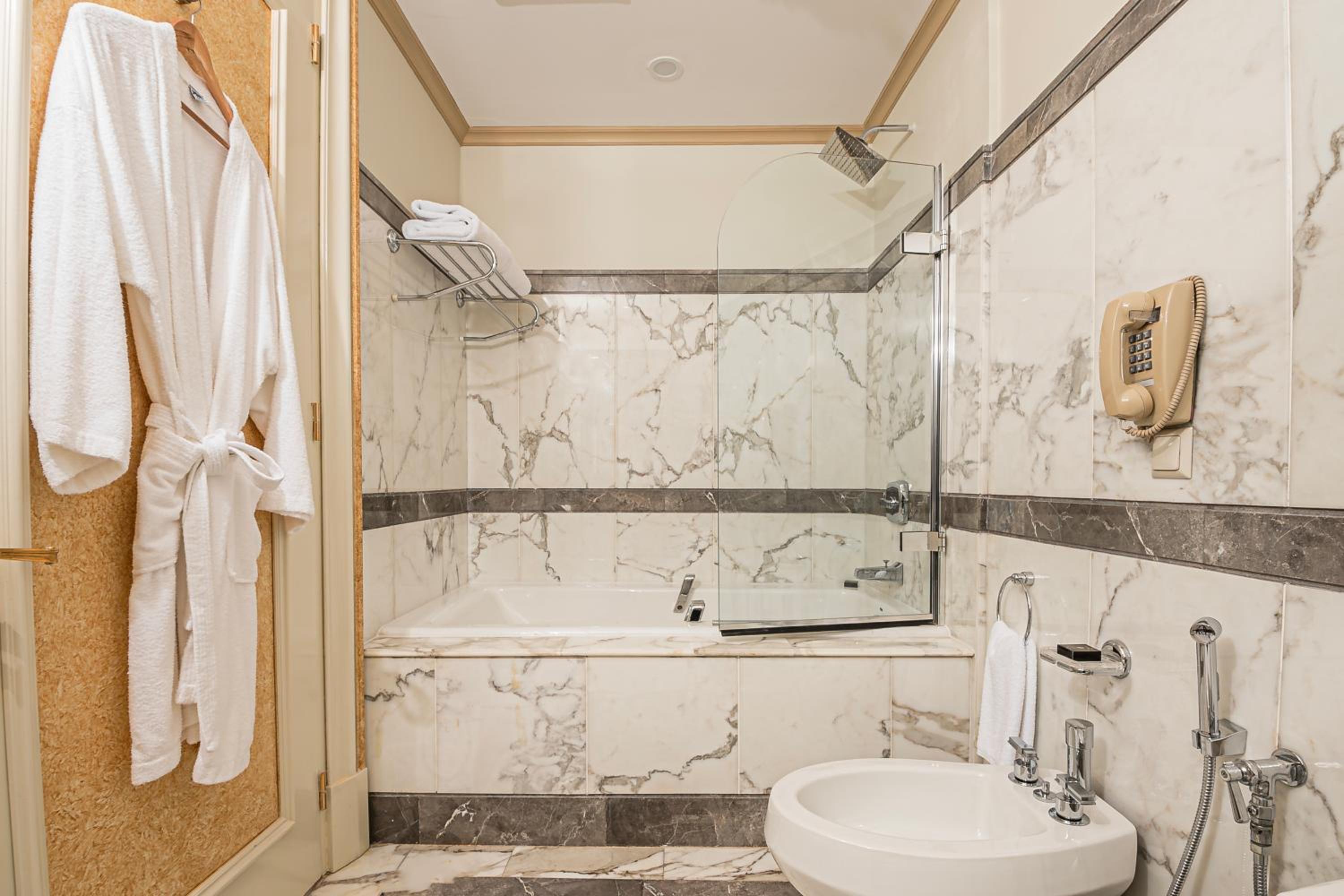 Royal Suite One Bedroom City View | Executive Floor