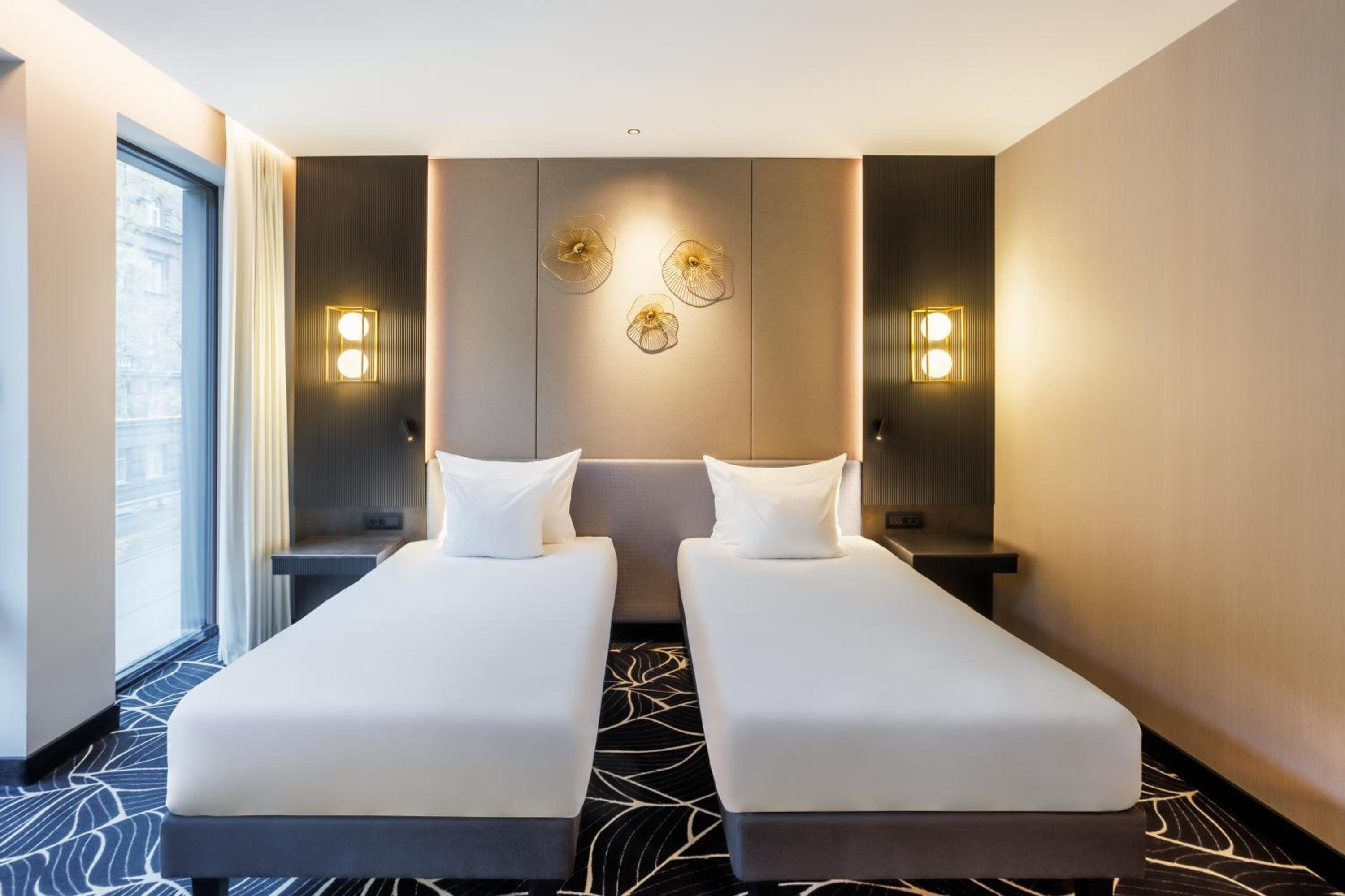 Superior Twin Room - Photo 2