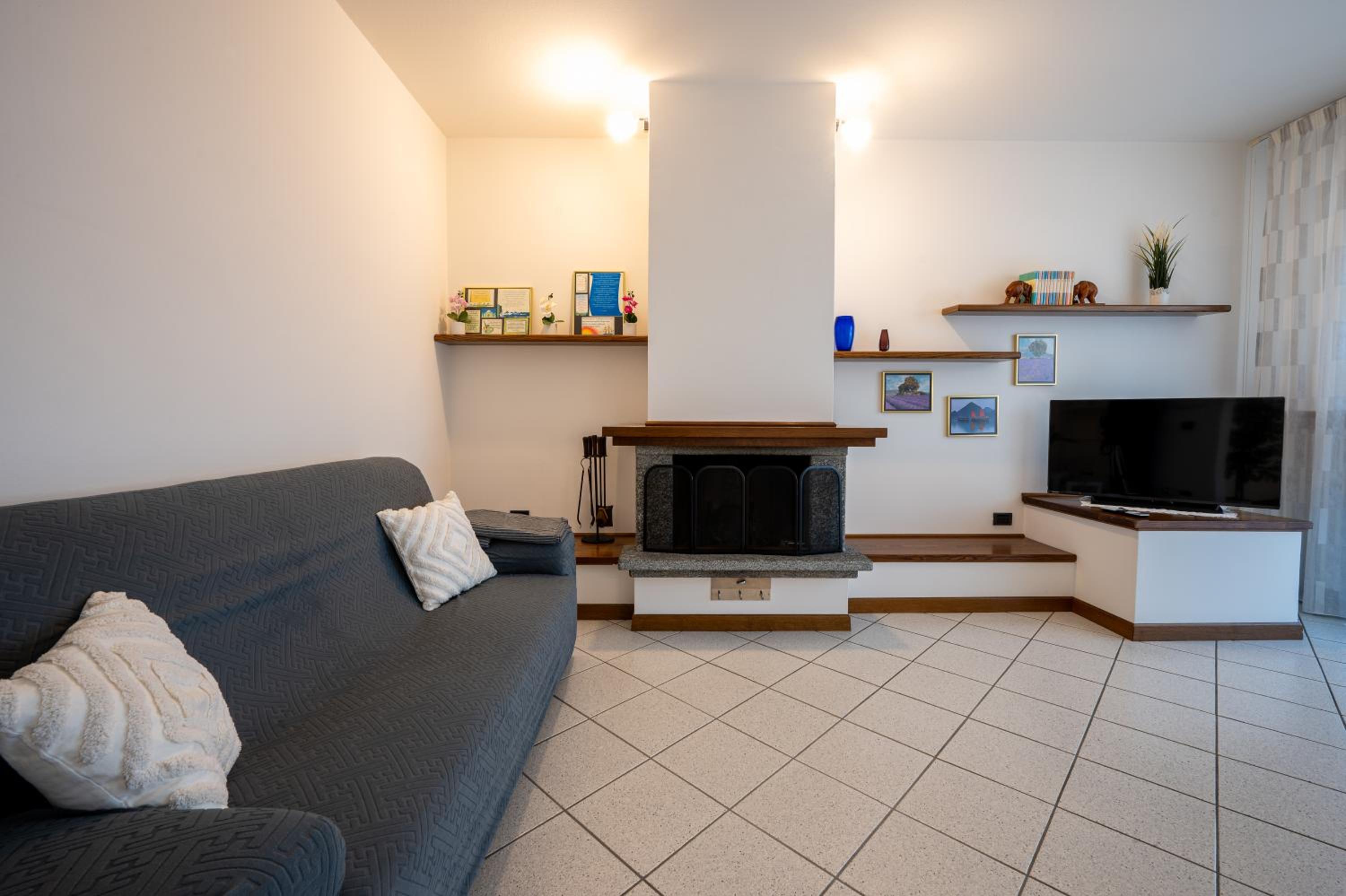 Three-Bedroom Apartment photo 3