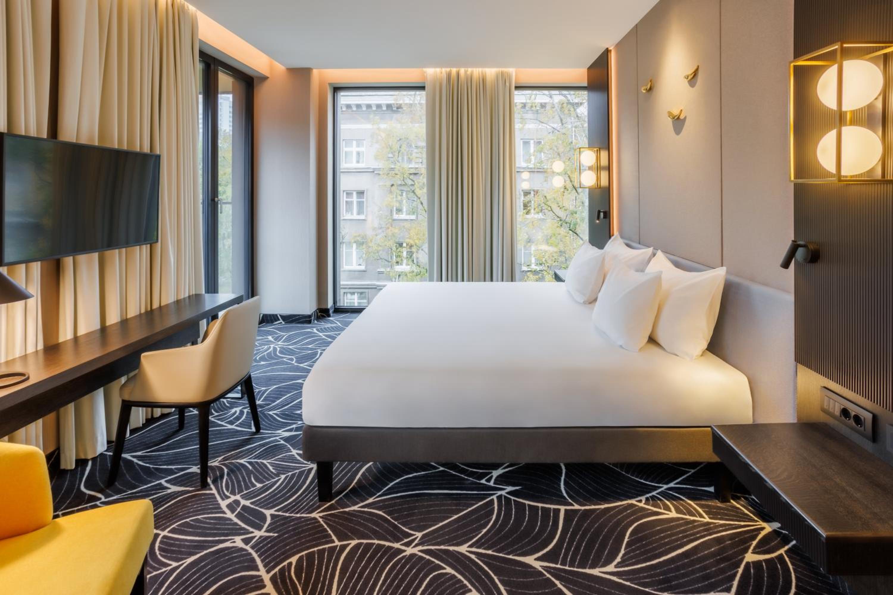 Executive Suite with Balcony photo 1