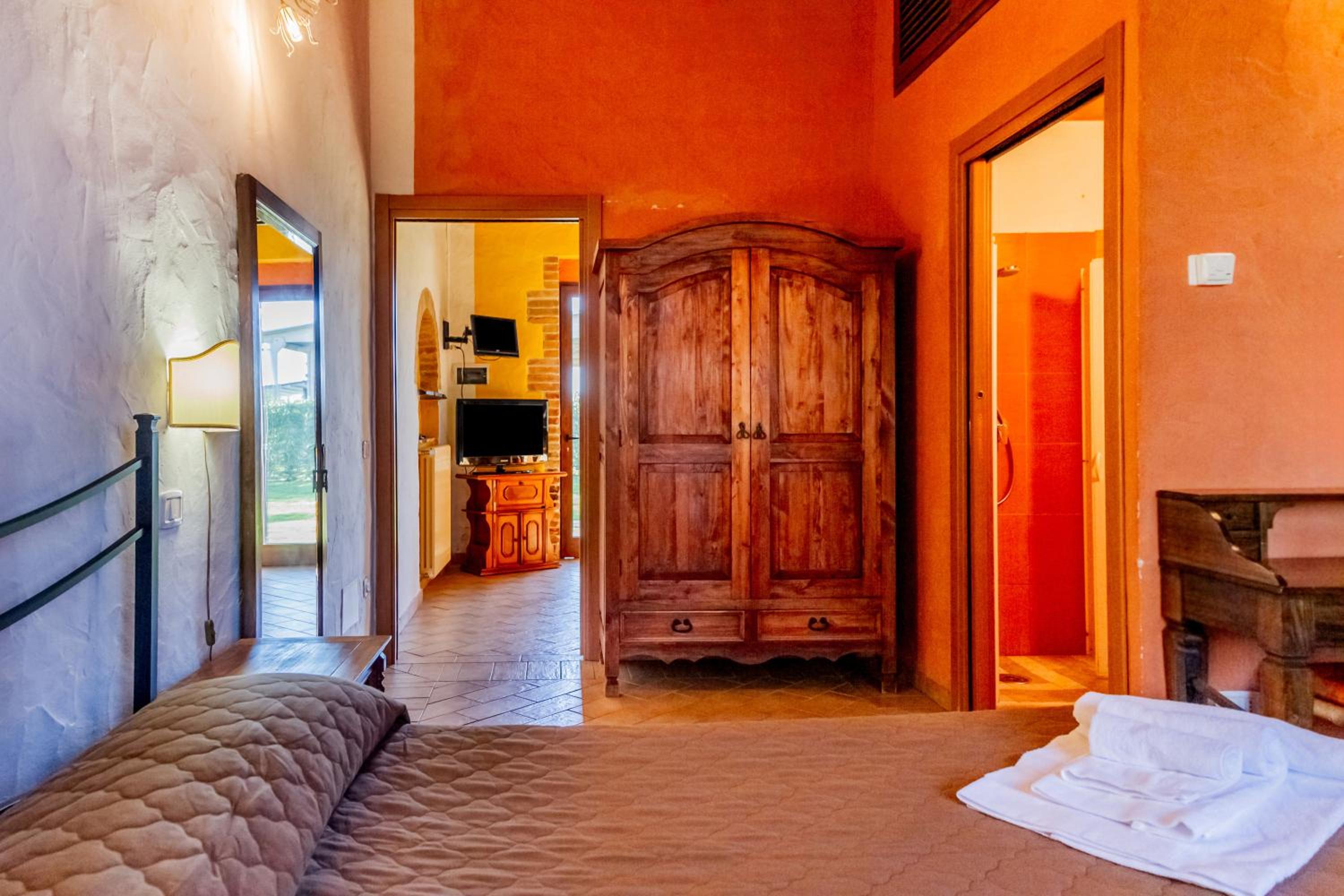 One-Bedroom Apartment with Garden View photo 2