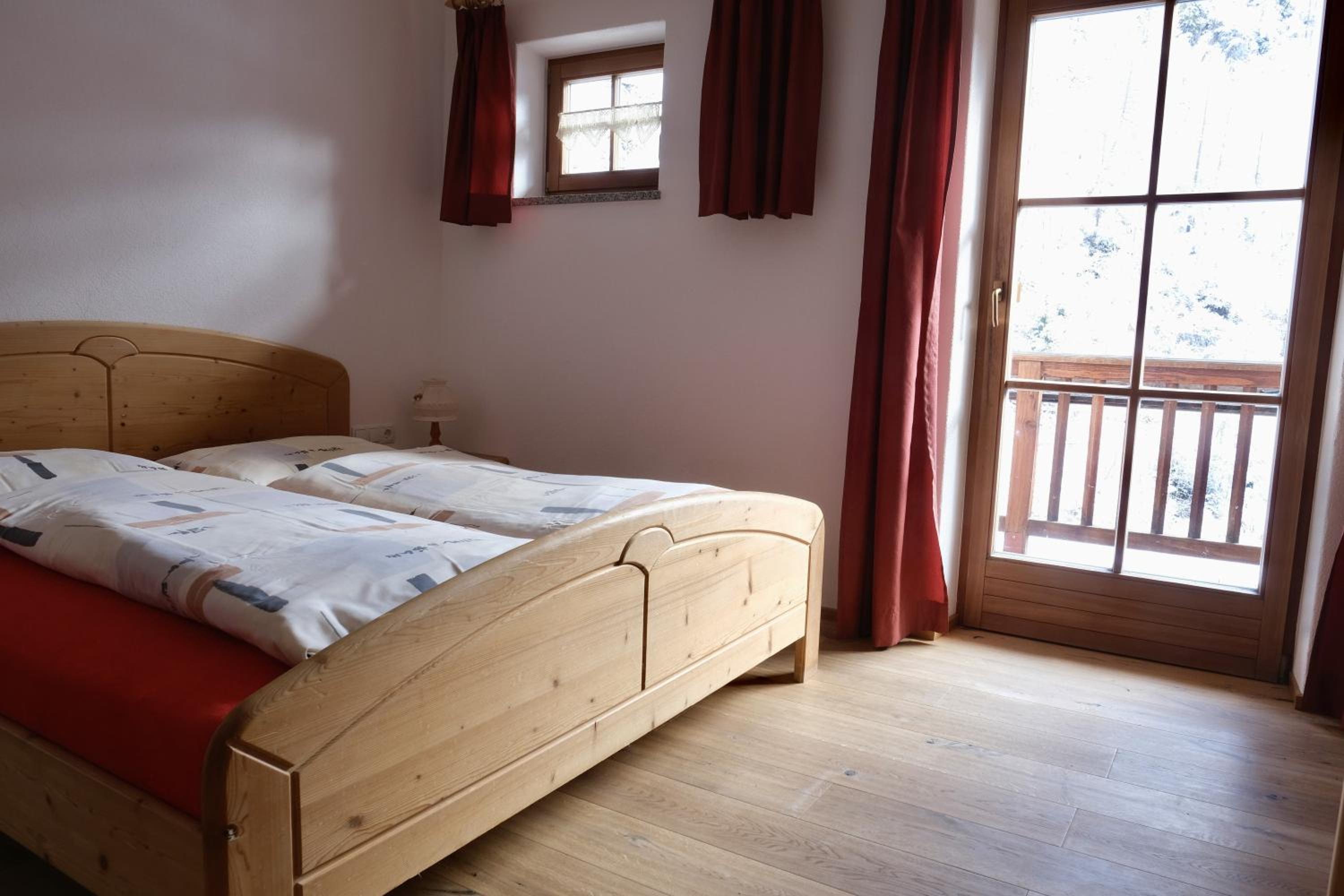 Superior One-Bedroom Apartment with Balcony
