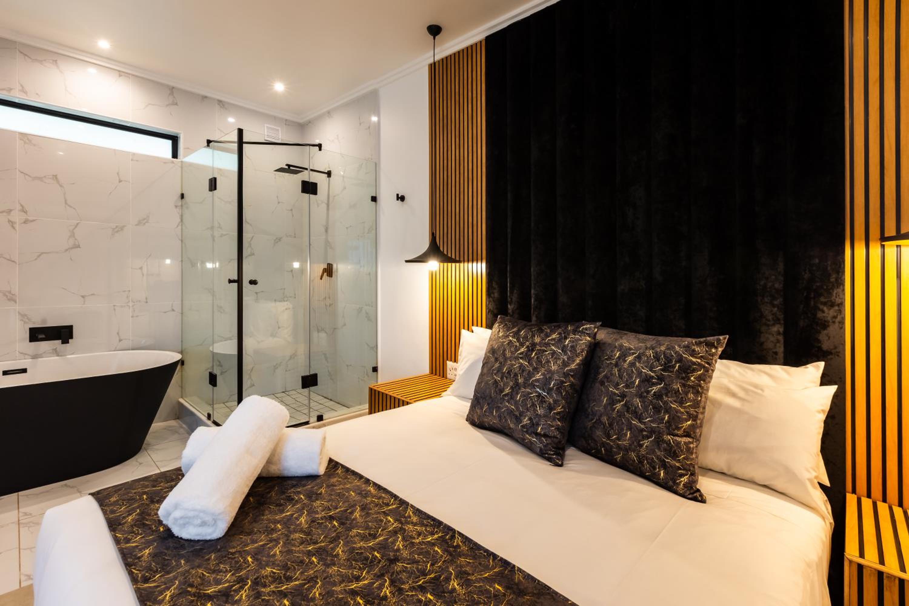 Executive Suite photo 2