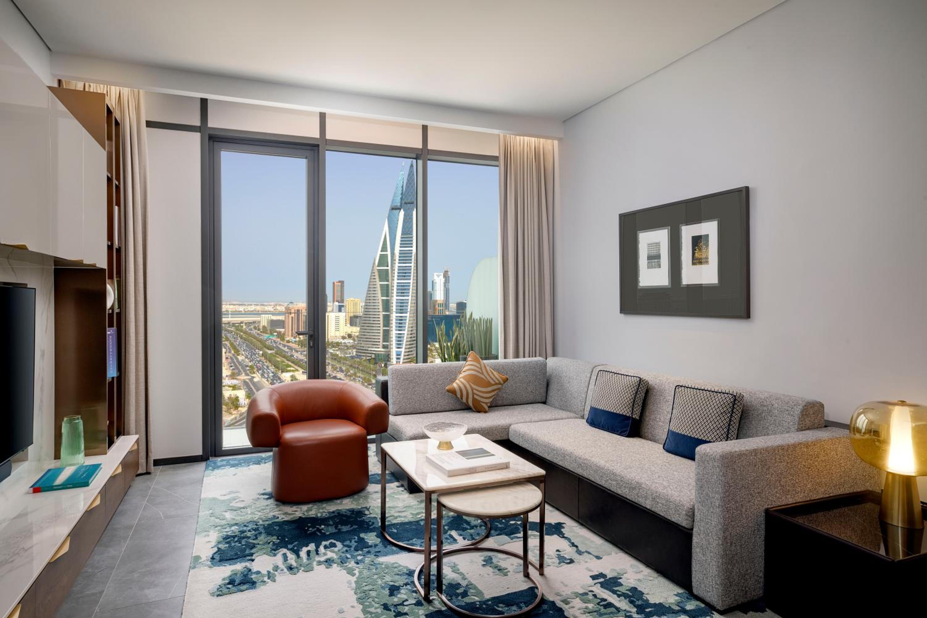 King One-Bedroom Suite With Balcony - Sea View