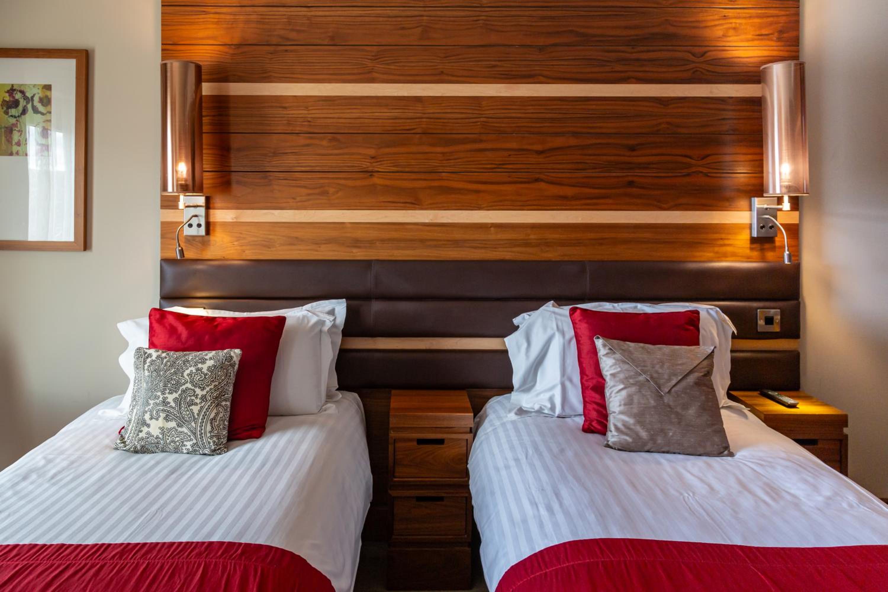Deluxe Twin Room - Photo 2