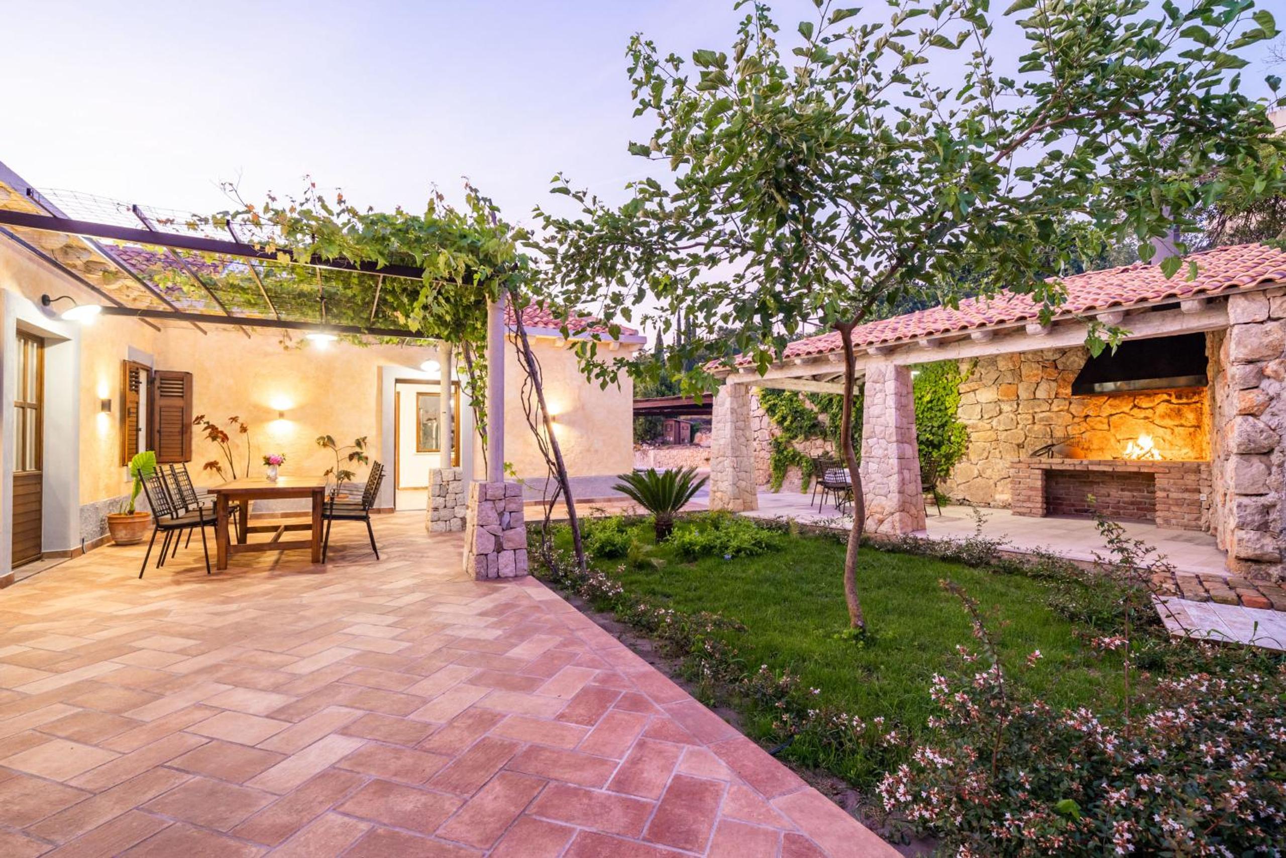 Villa With Private Pool photo 2