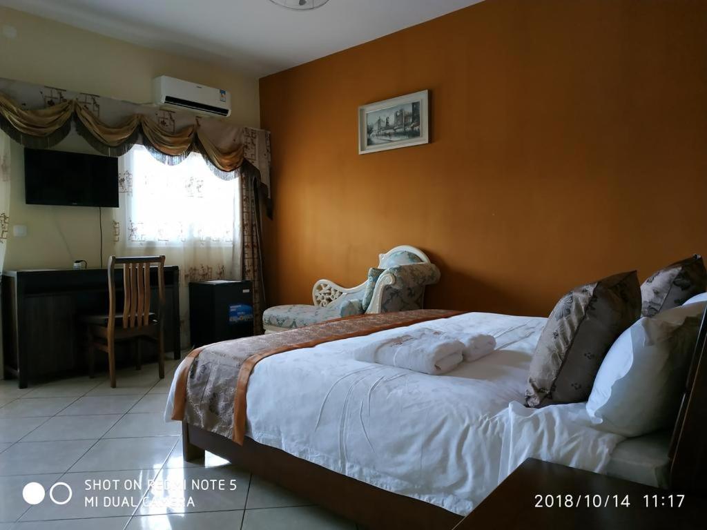 Superior King Room photo 2