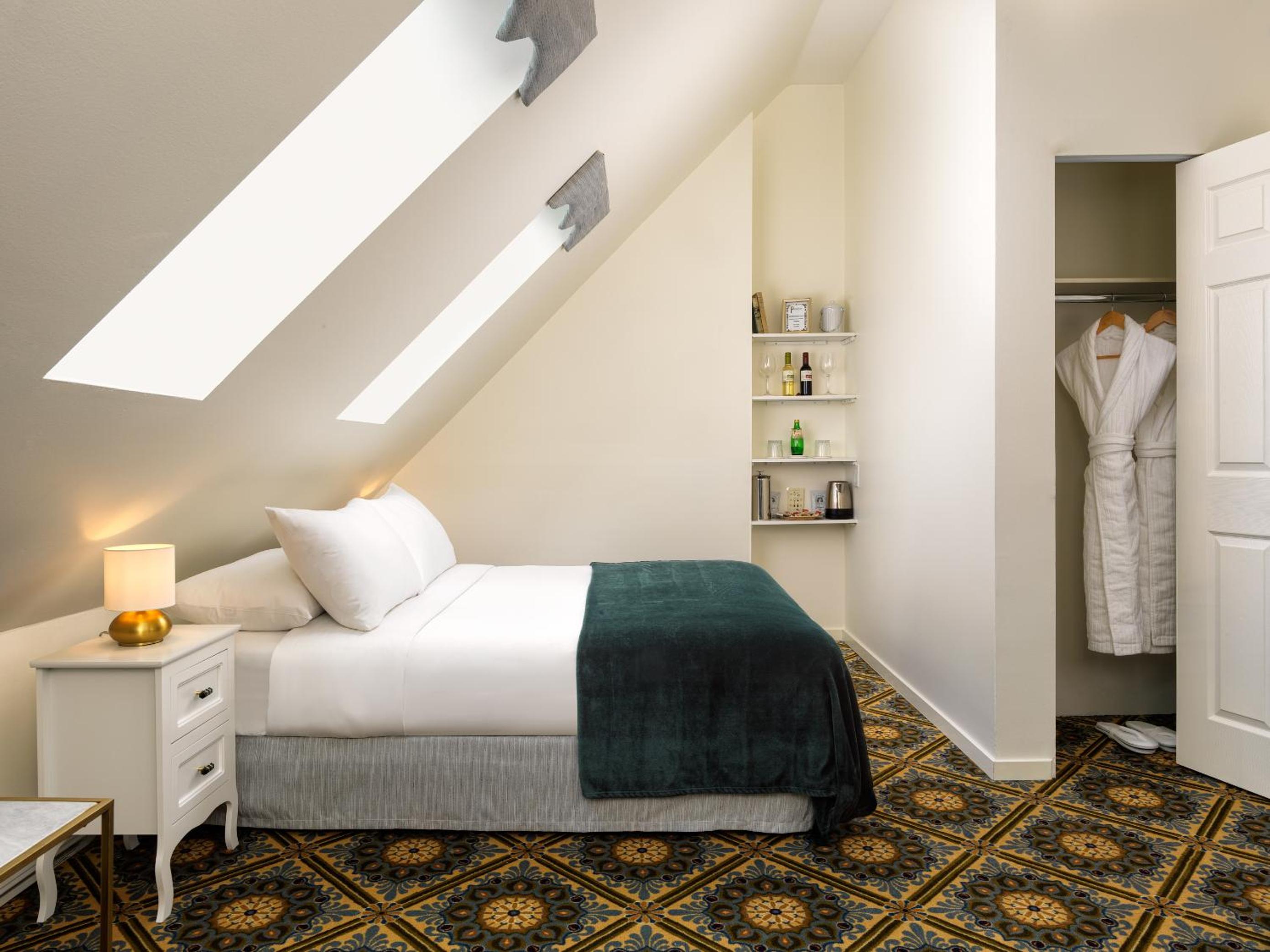 Loretto’s Loft