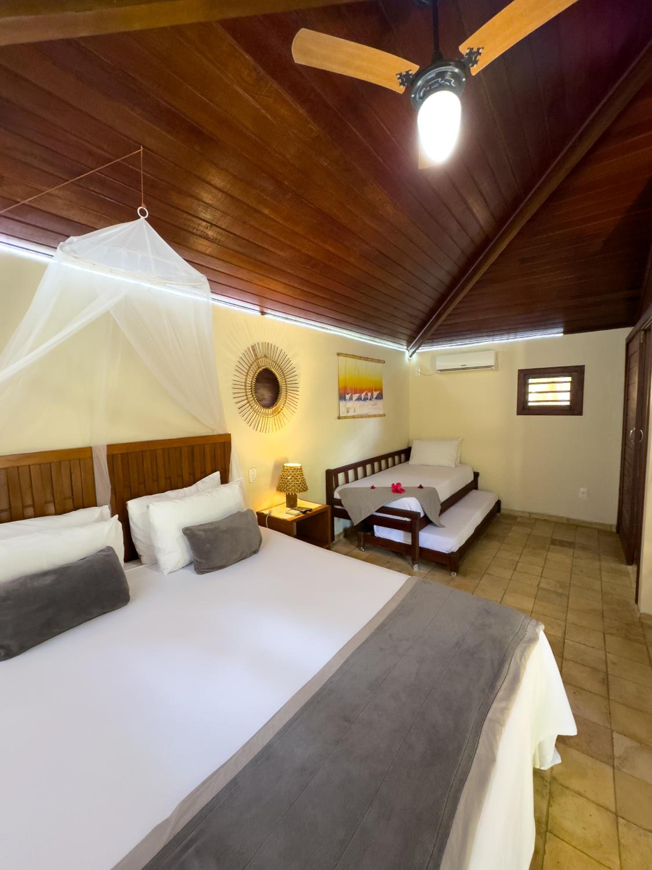 Quadruple Room - Photo 12