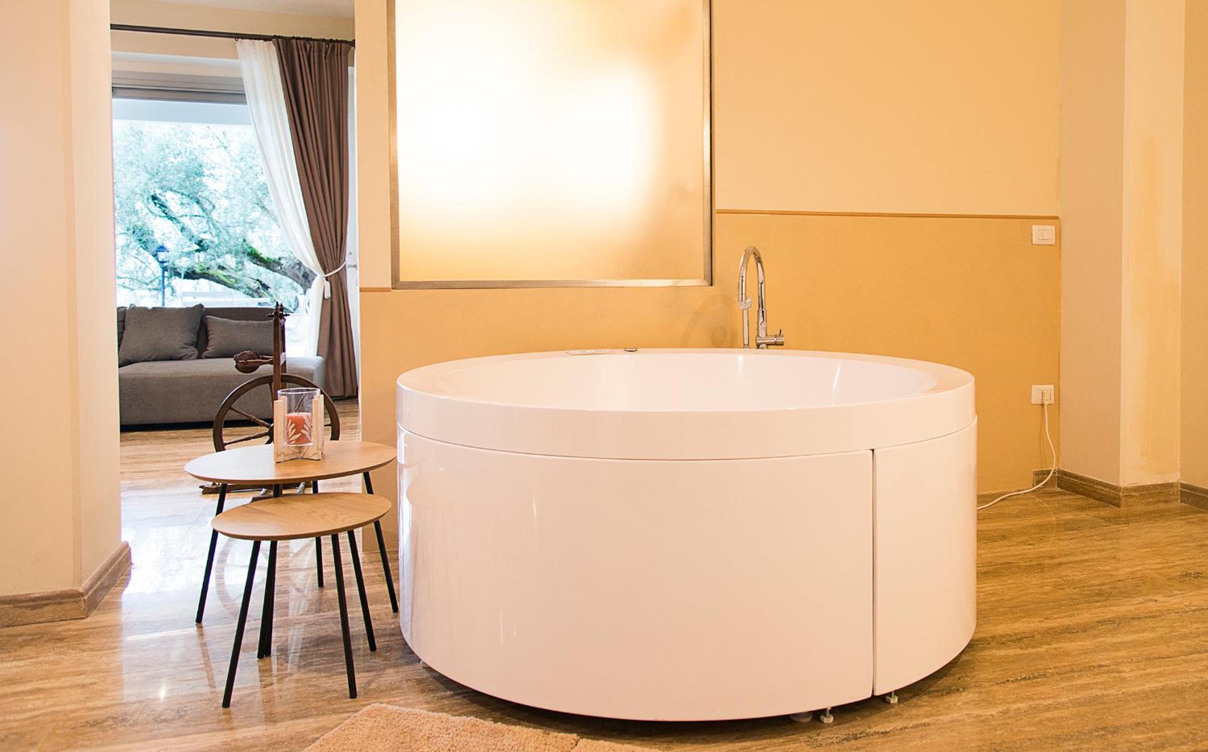 Suite - Photo 6