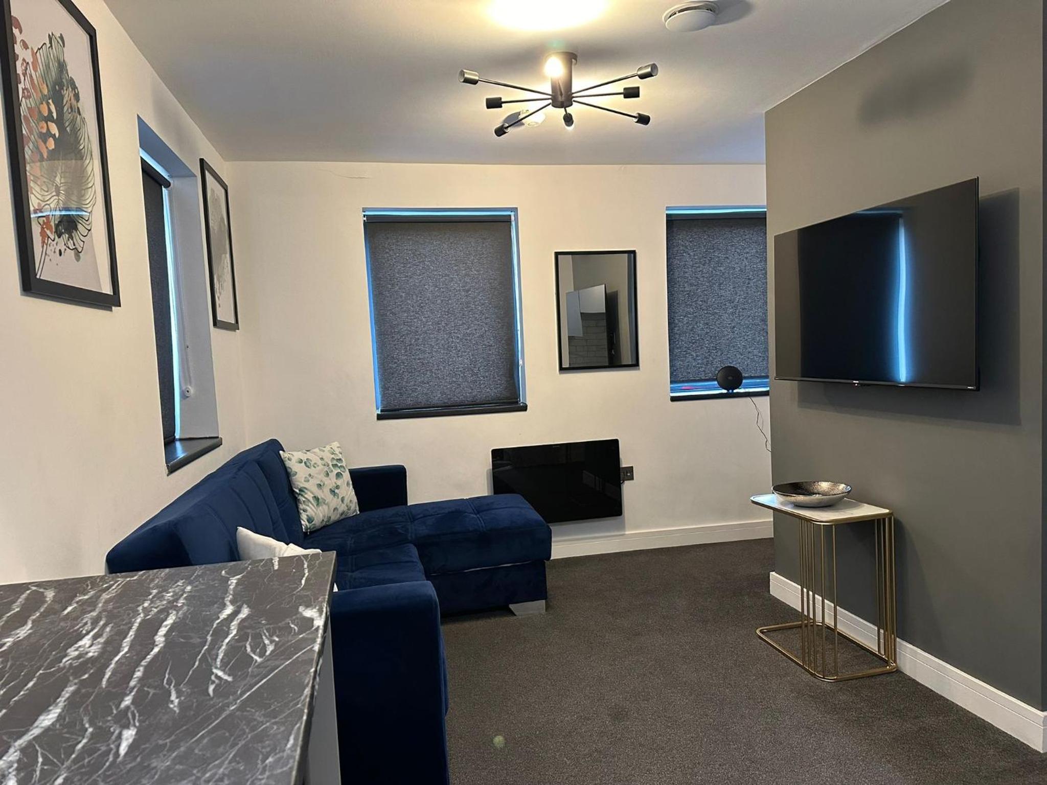 One-Bedroom Apartment photo 2