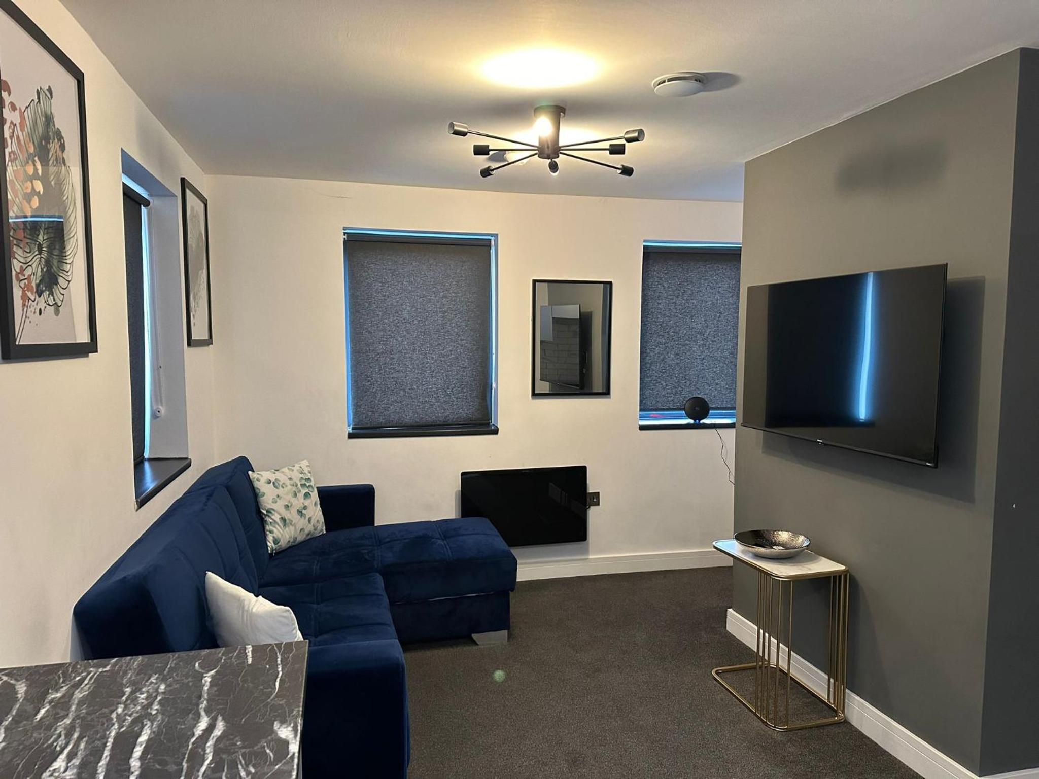 One-Bedroom Apartment photo 3