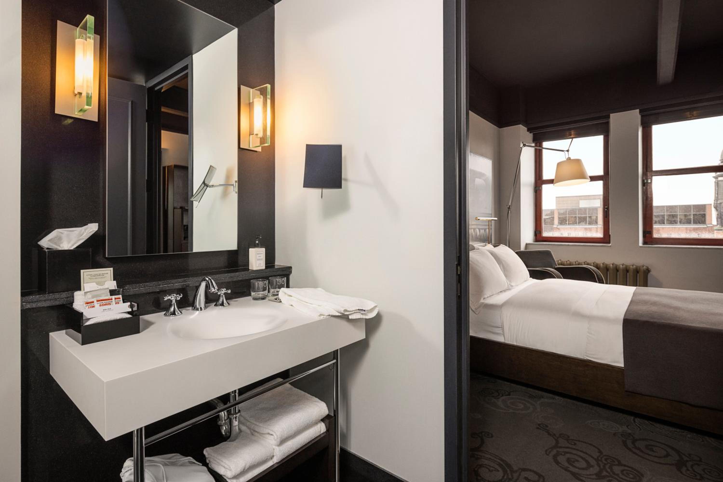 Classic King Room - Photo 4