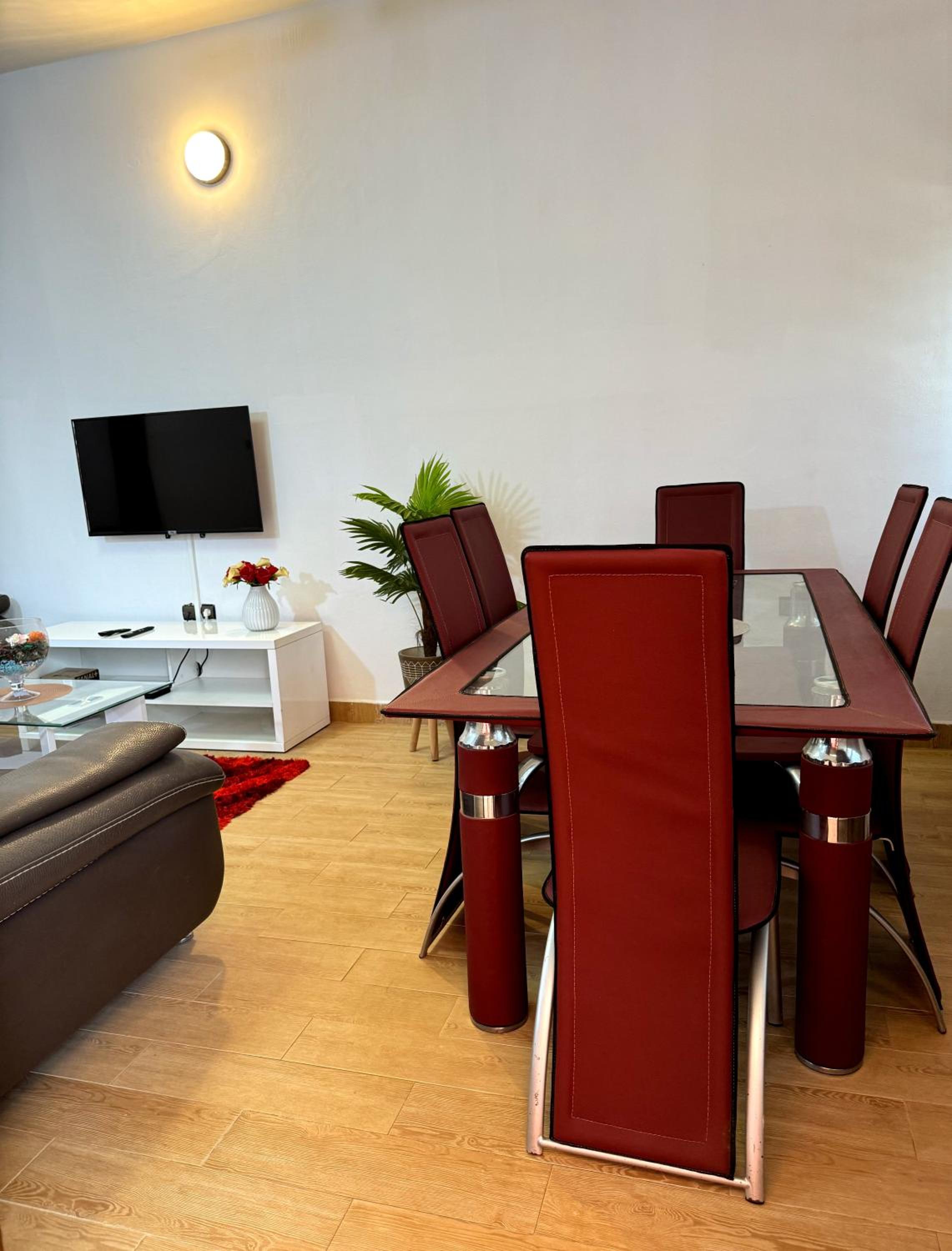 Apartment photo 2