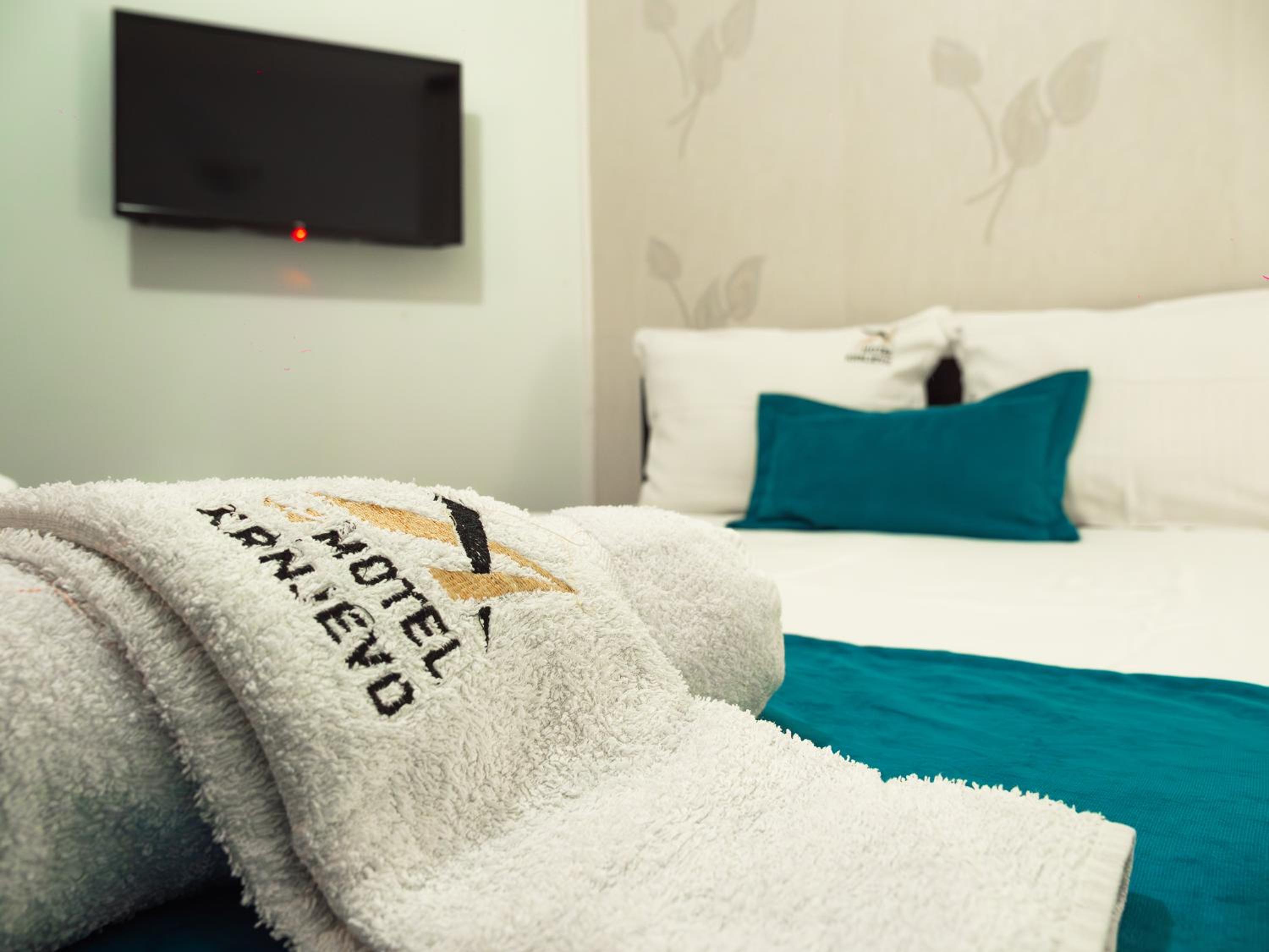 Double Room - Photo 4