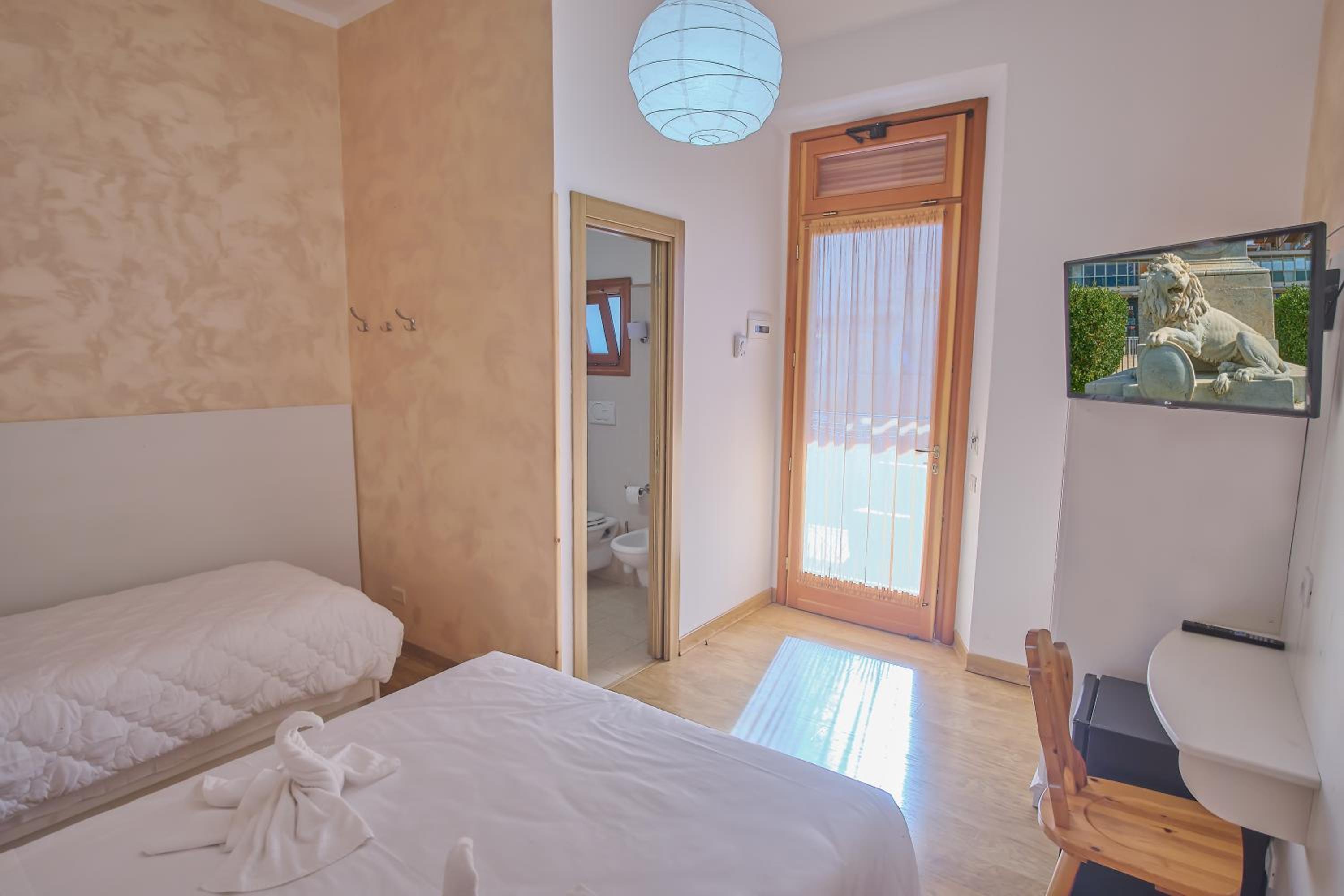 Comfort Triple Room - Photo 1