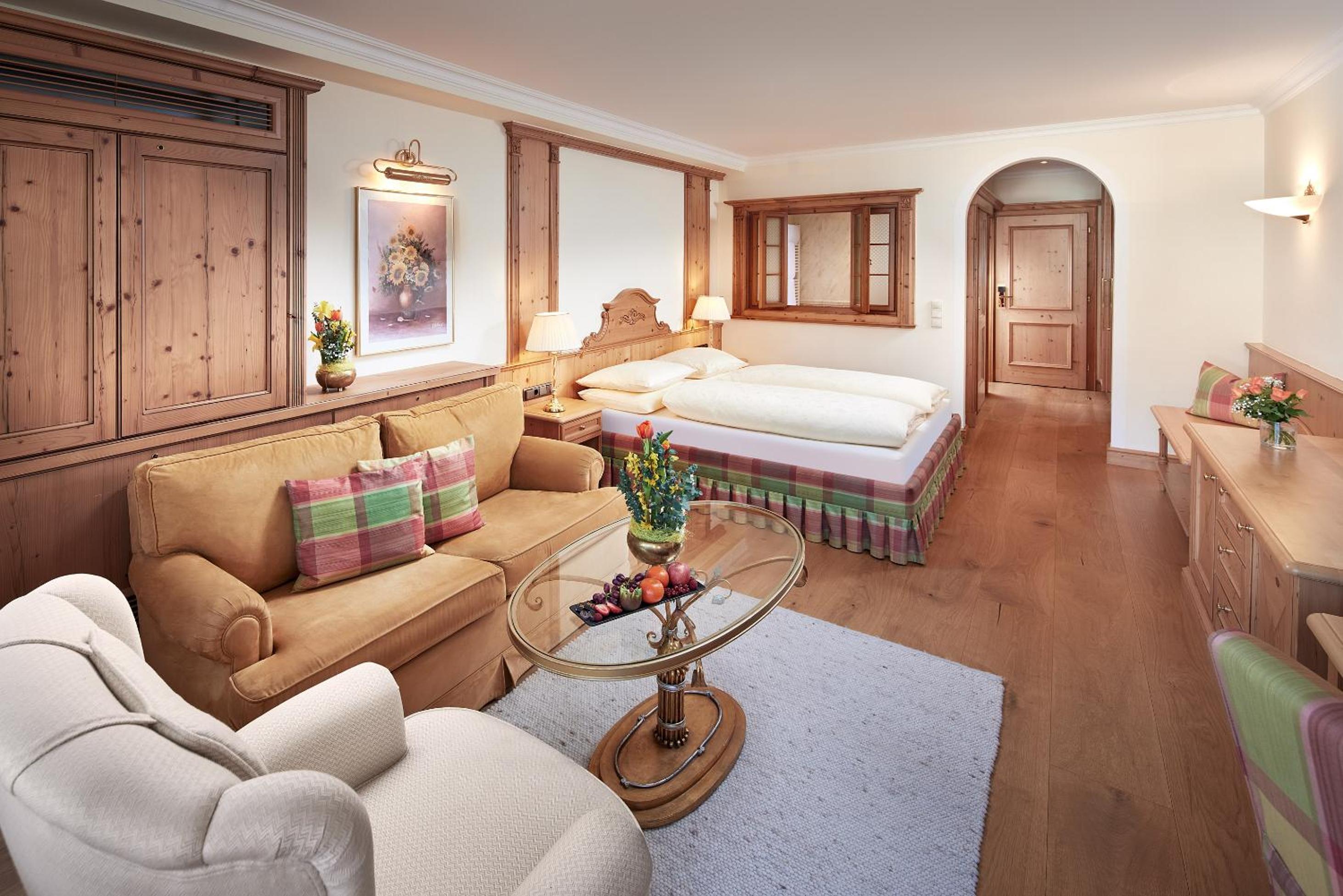 Deluxe Double Room with Garden View photo 2