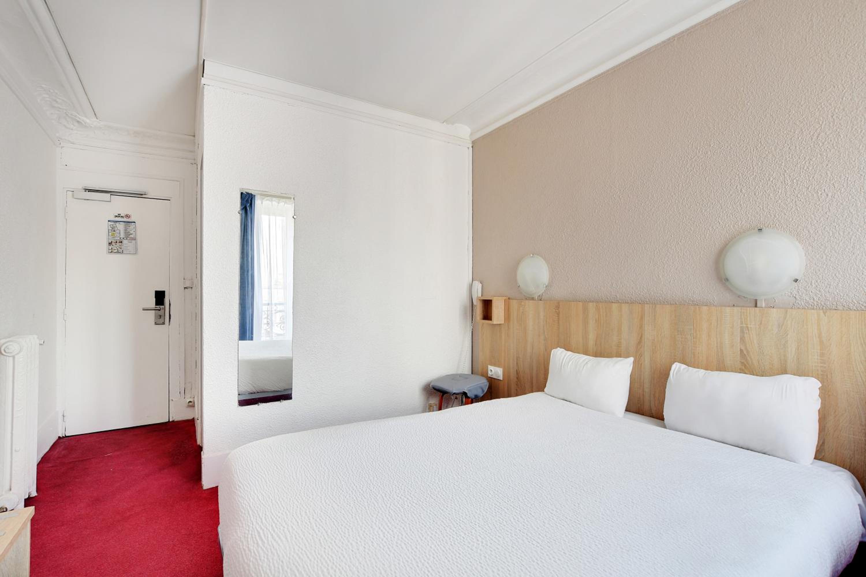 Single Room photo 2