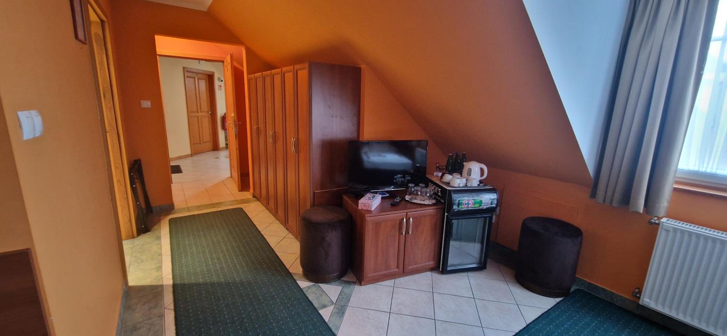 Family Room - Photo 3