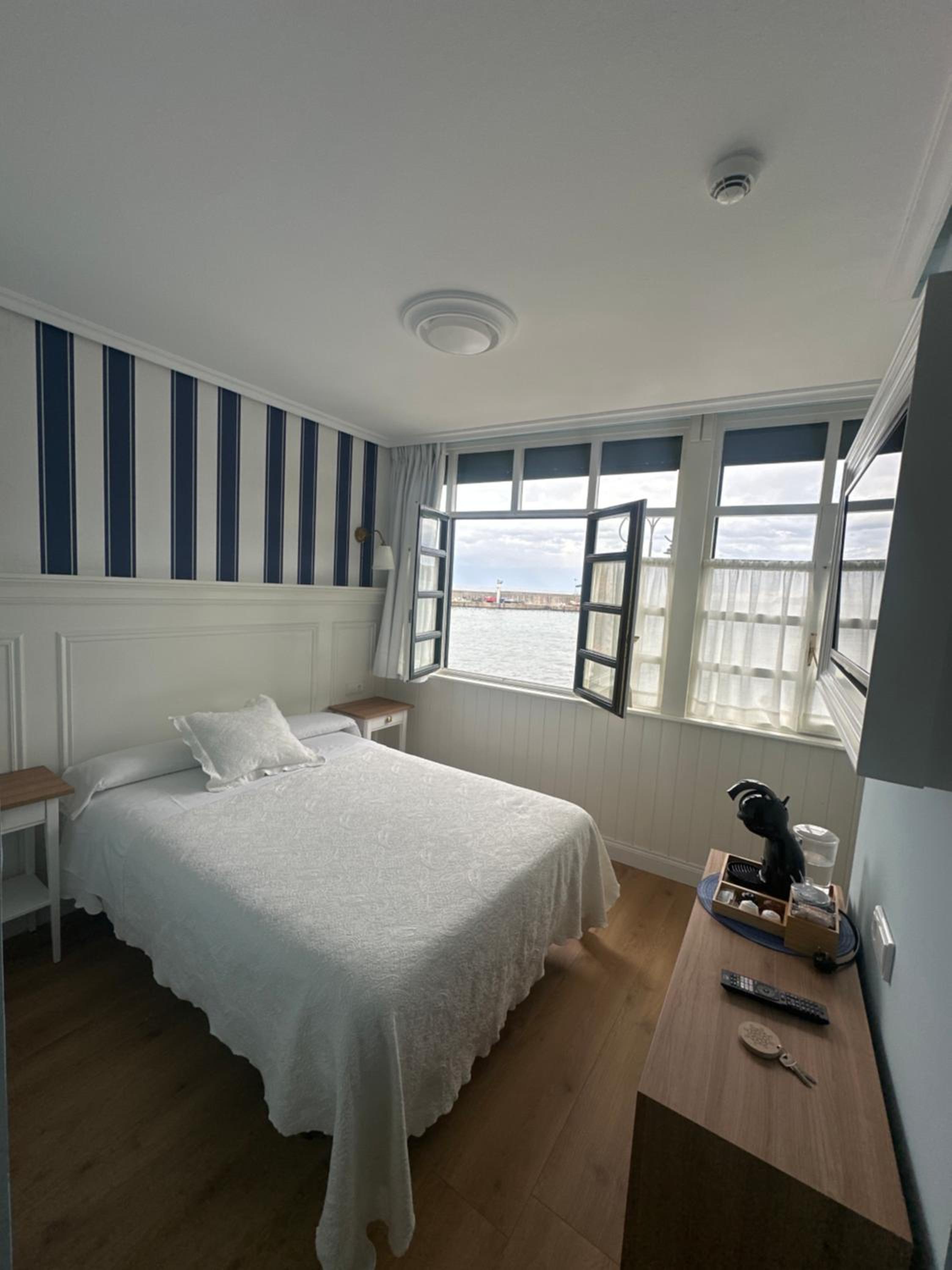 Habitación Doble con Vista al Mar